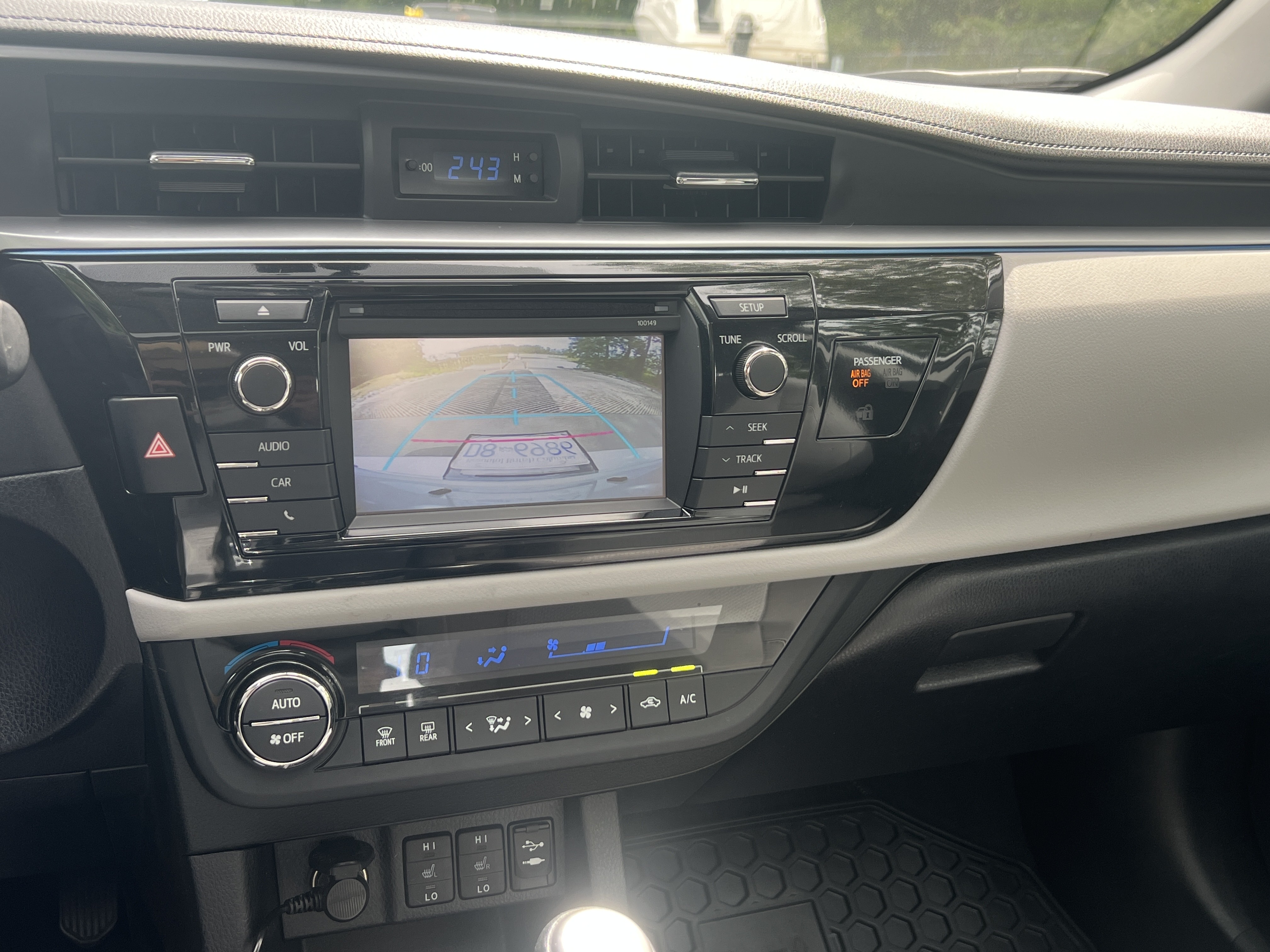 /1310782bcltd/2015-Toyota-Corolla-8349256550059372.jpg