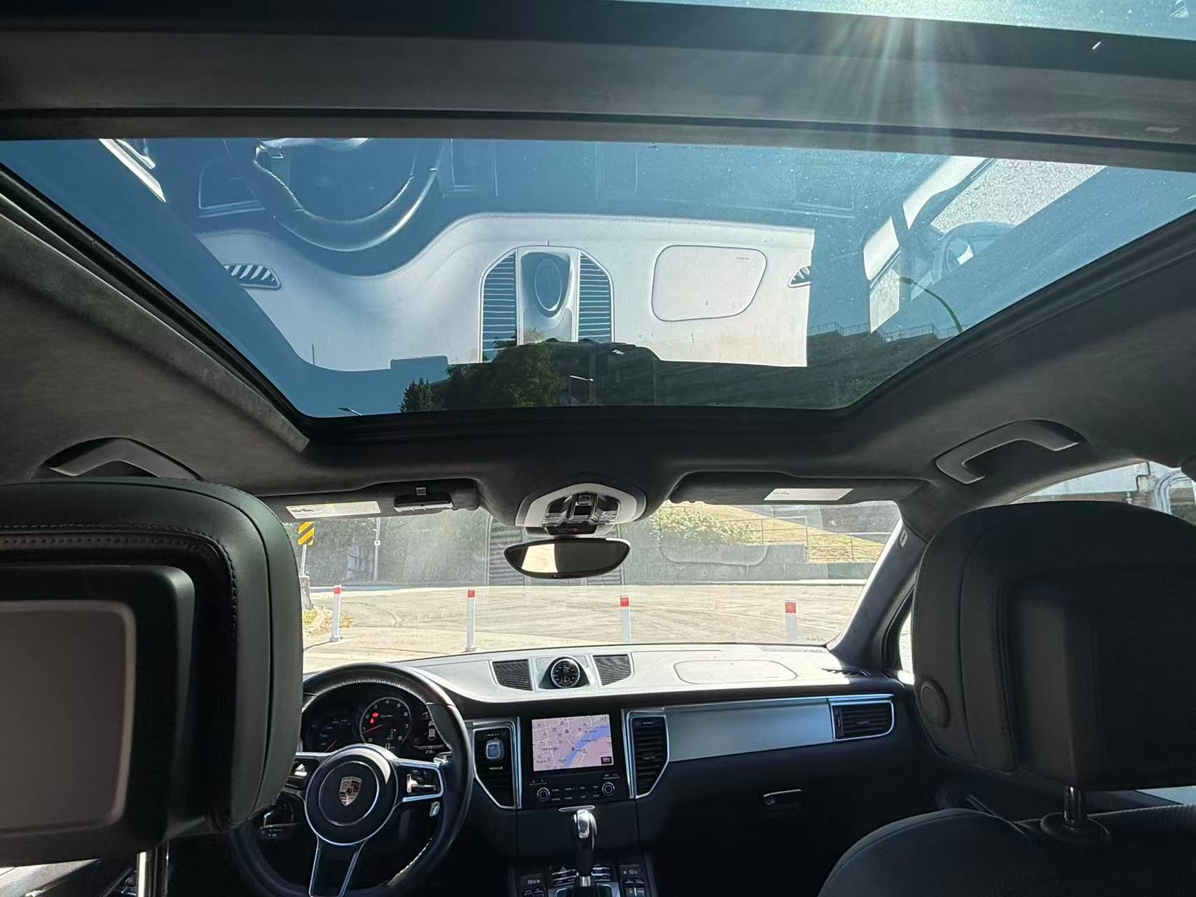 /1310782bcltd/2017-Porsche-Macan-38415486794079334.jpg