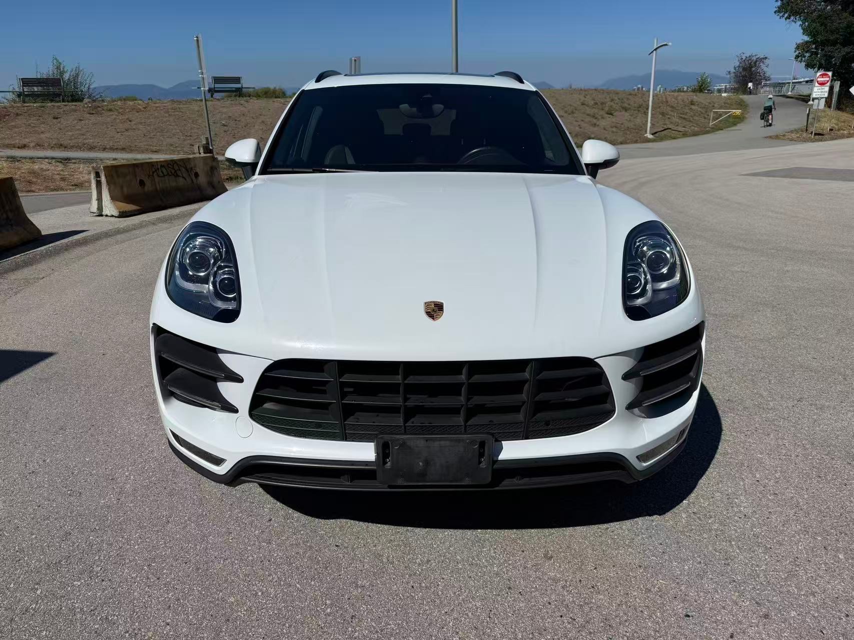 /1310782bcltd/2017-Porsche-Macan-4794758537236685.jpg