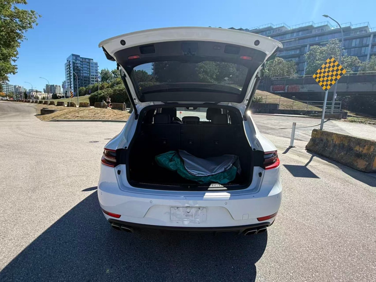 /1310782bcltd/2017-Porsche-Macan-5360158297000068.jpg