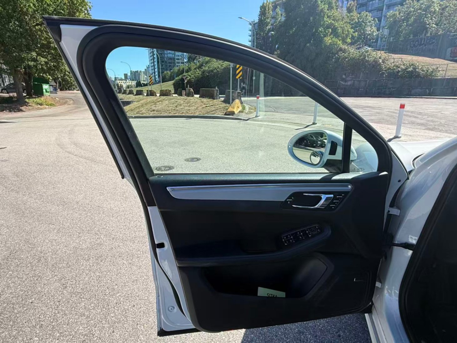 /1310782bcltd/2017-Porsche-Macan-763081232840102.jpg