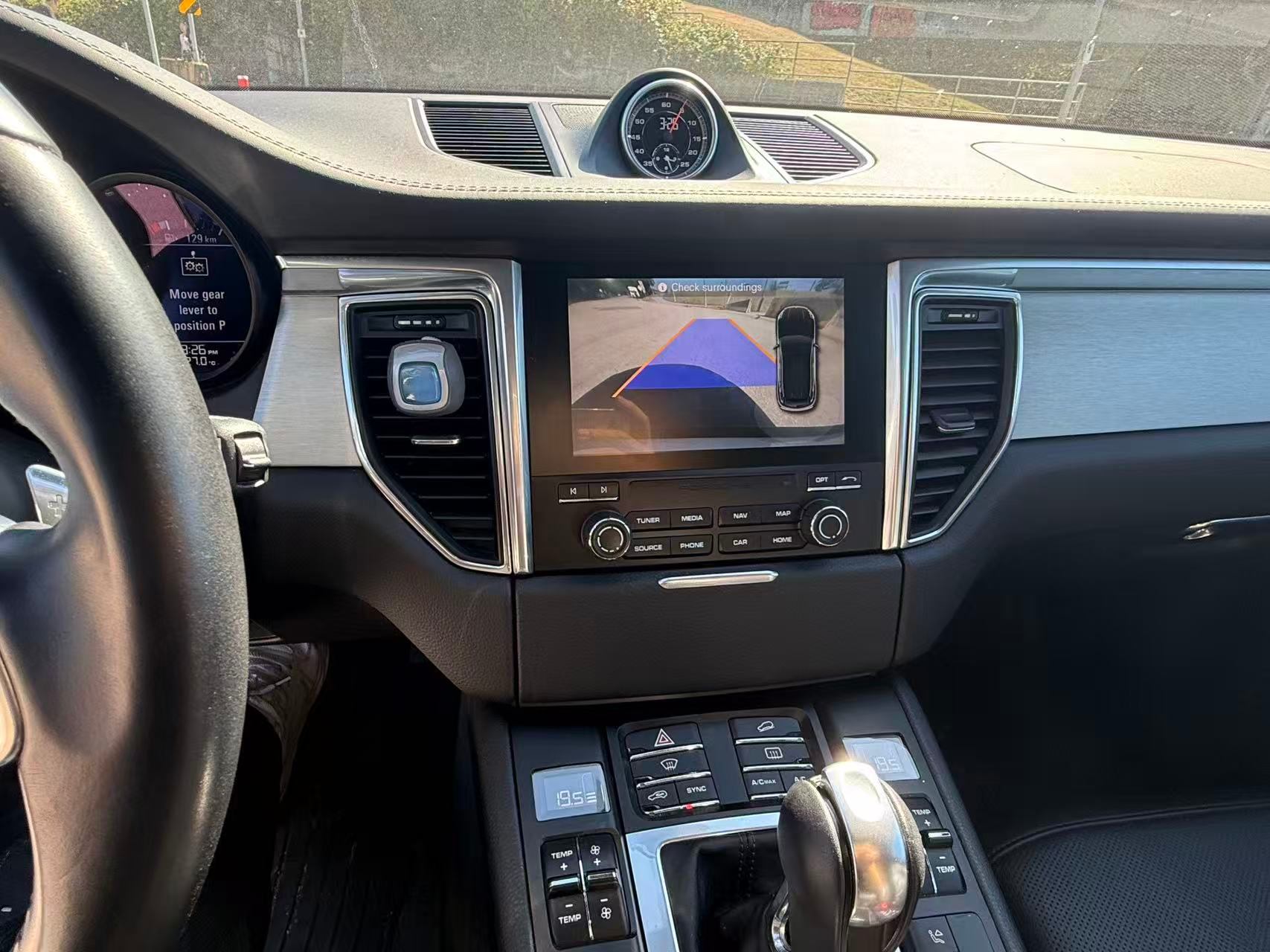 /1310782bcltd/2017-Porsche-Macan-9893981465829411.jpg
