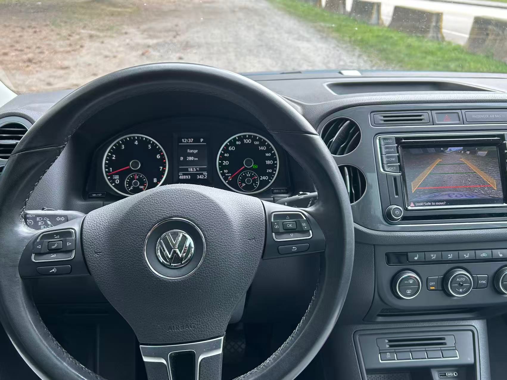 /1310782bcltd/2017-Volkswagen-Tiguan-8182347161365142.jpg