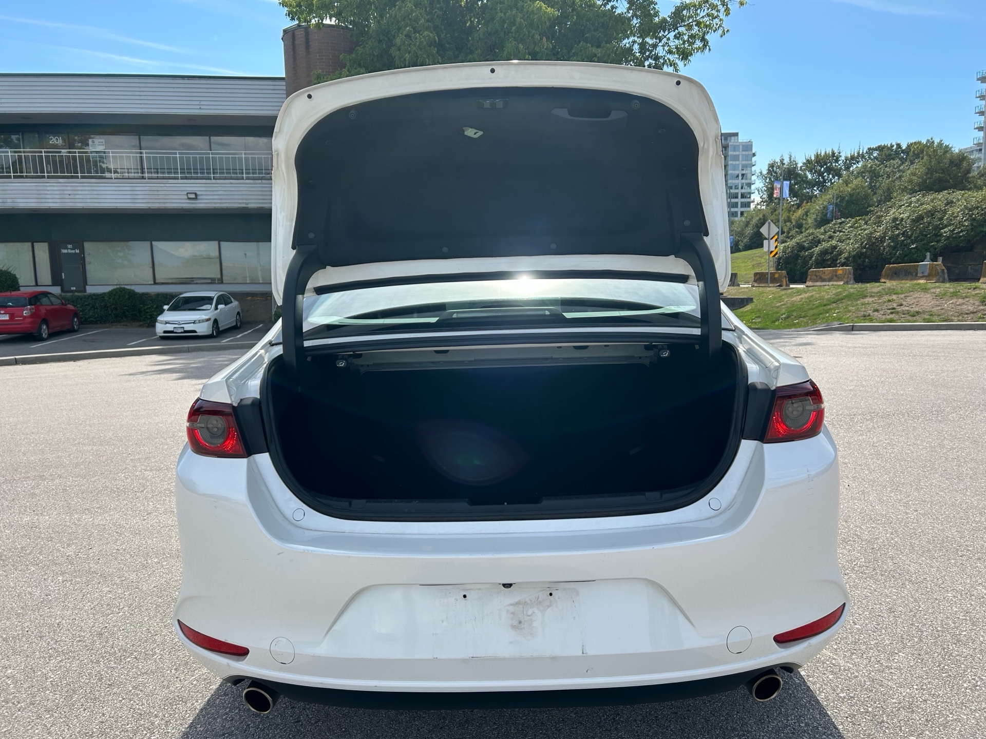 /1310782bcltd/2019-Mazda-Mazda3-5362669646801139.jpg