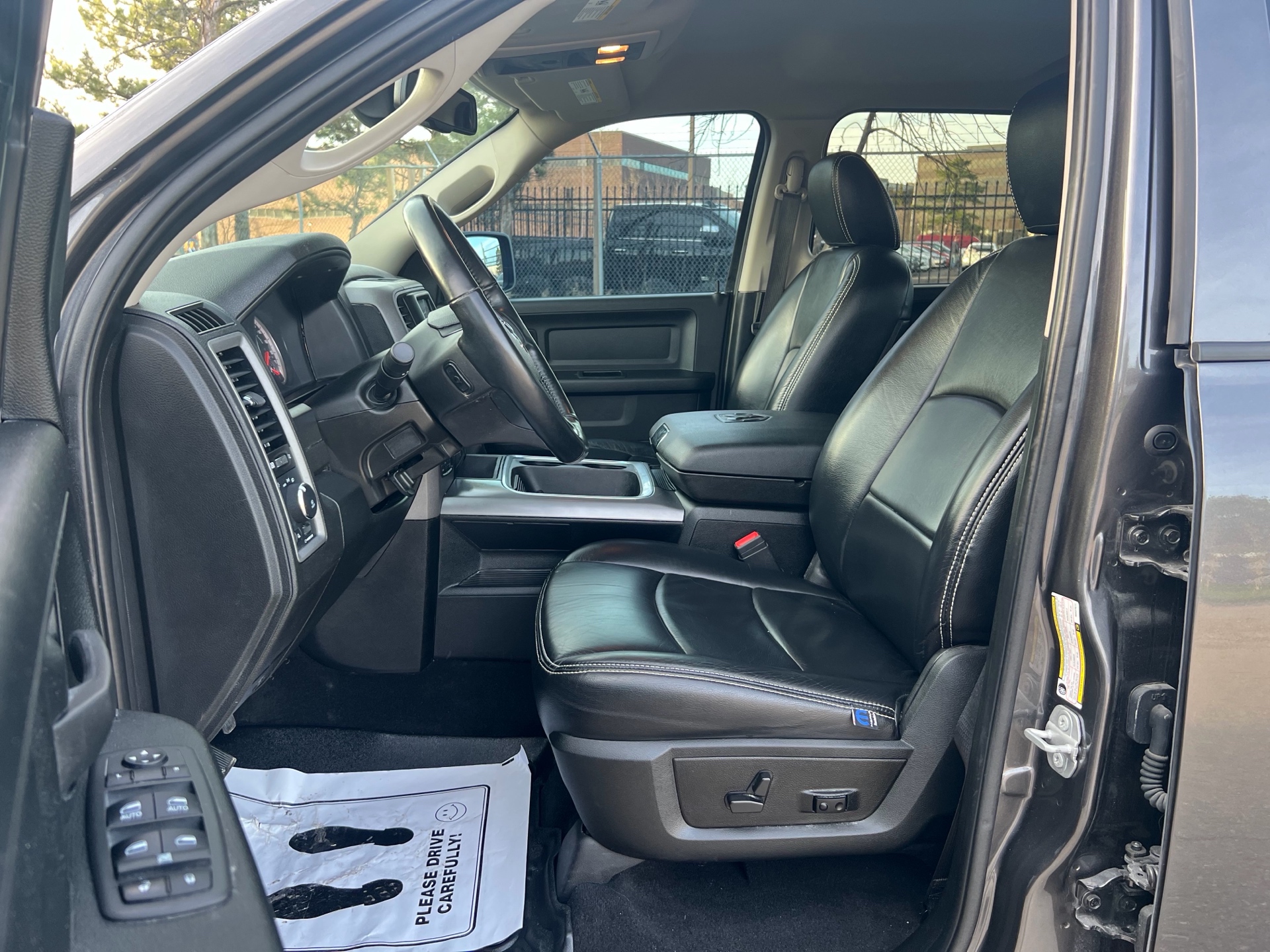 /88carsautosaleinc/2022-Ram-1500Classic-17607750728260818.jpg