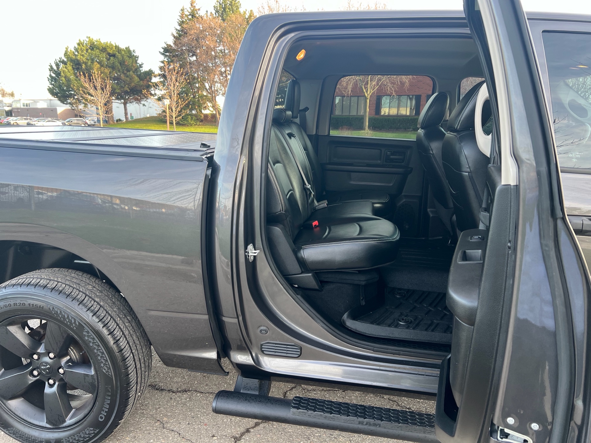 /88carsautosaleinc/2022-Ram-1500Classic-5618385481561277.jpg