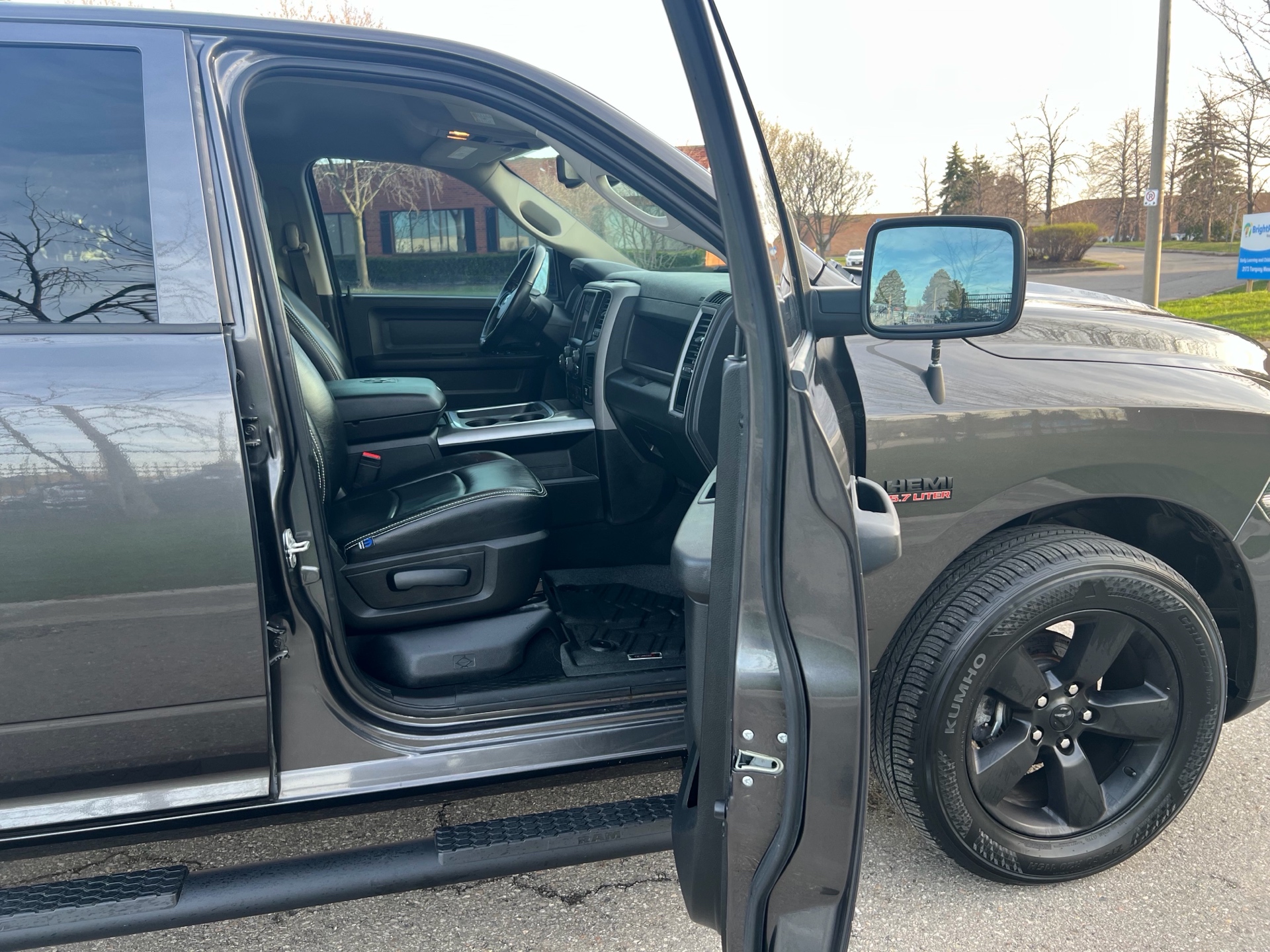 /88carsautosaleinc/2022-Ram-1500Classic-9600774711864326.jpg