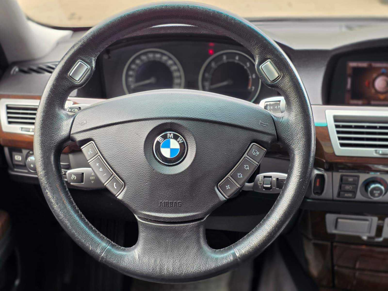 /akmautomotiveltd/2006-BMW-7-Series-21865081695369804.jpg