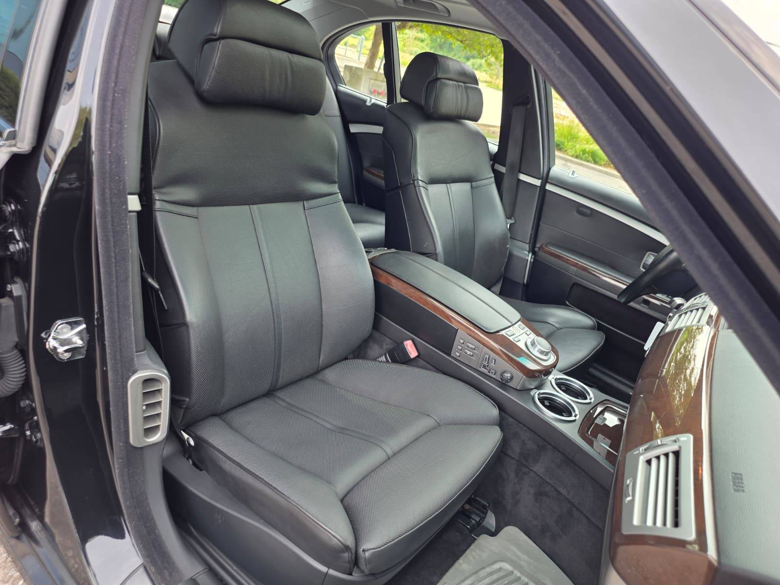 /akmautomotiveltd/2006-BMW-7-Series-855935864080519.jpg