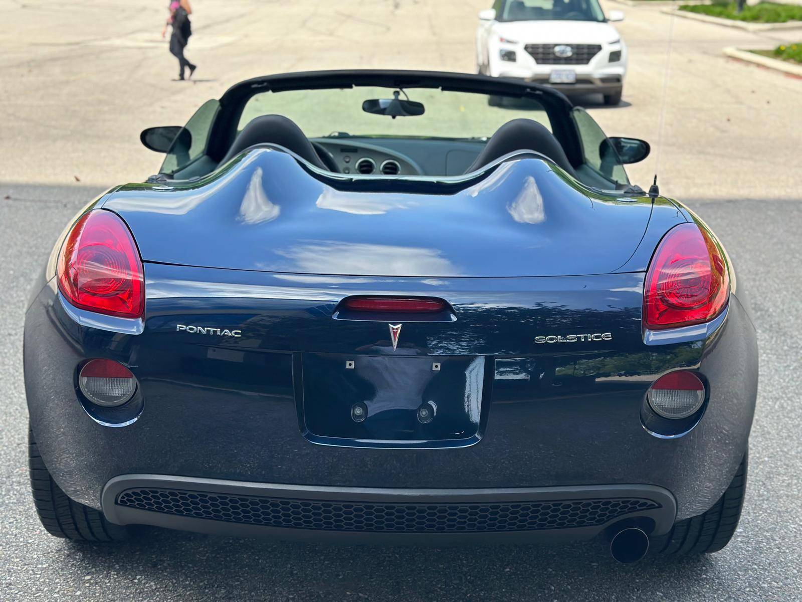 /akmautomotiveltd/2007-Pontiac-Solstice-11652255250575982.jpg