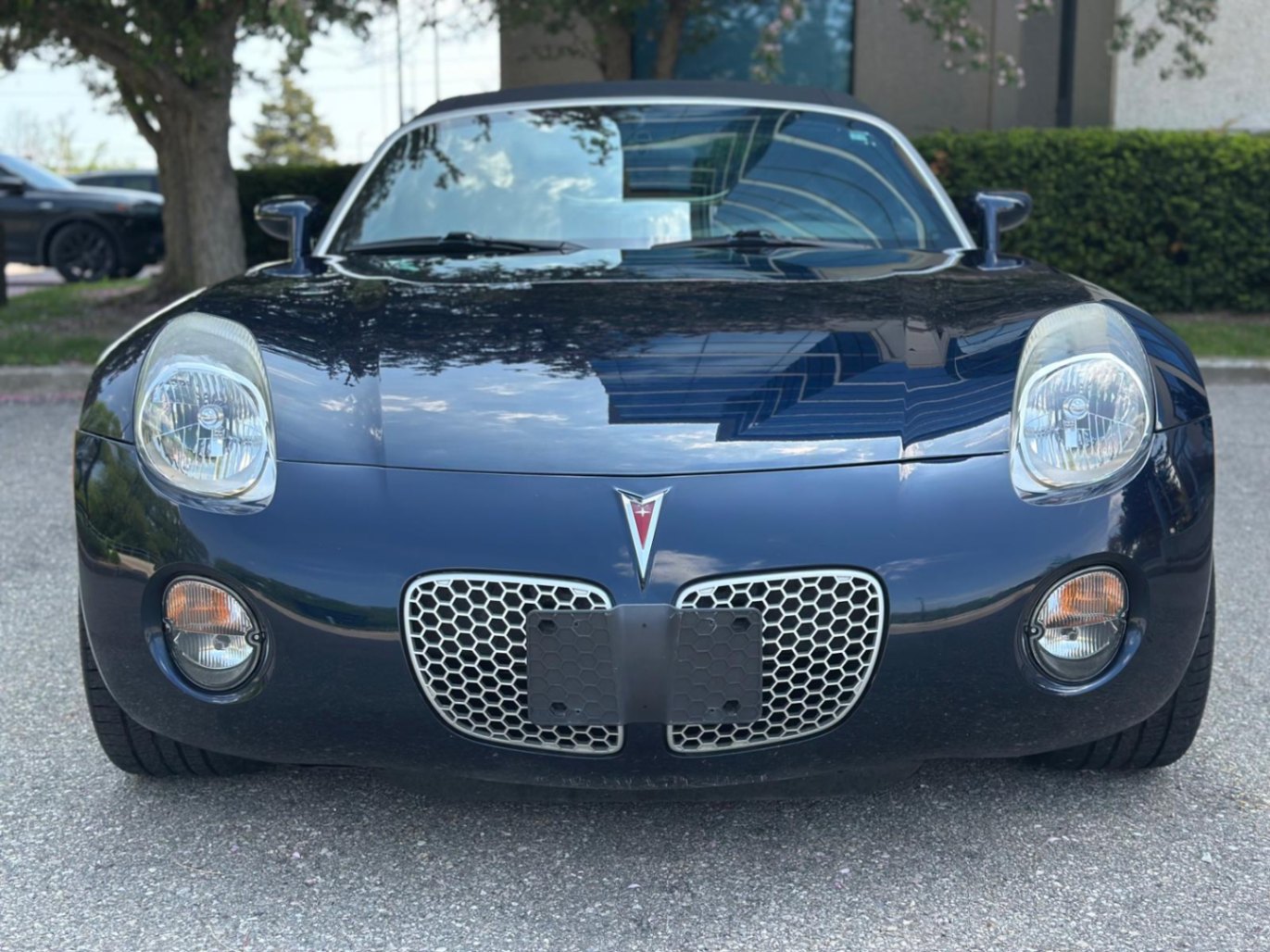 /akmautomotiveltd/2007-Pontiac-Solstice-2301077689893014.jpg