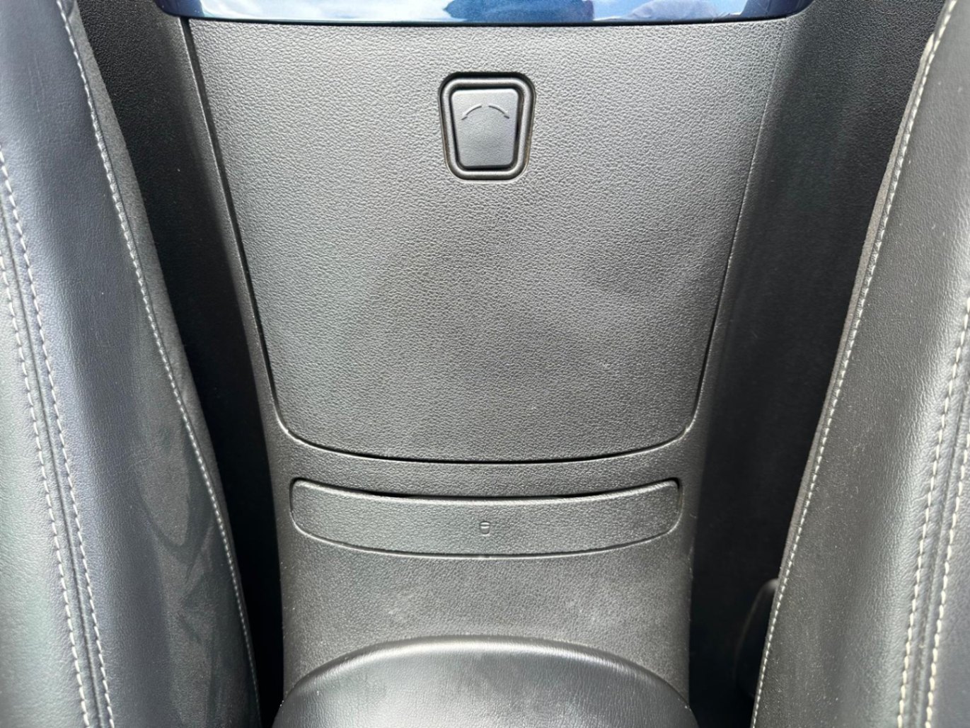 /akmautomotiveltd/2007-Pontiac-Solstice-5757833838556385.jpg