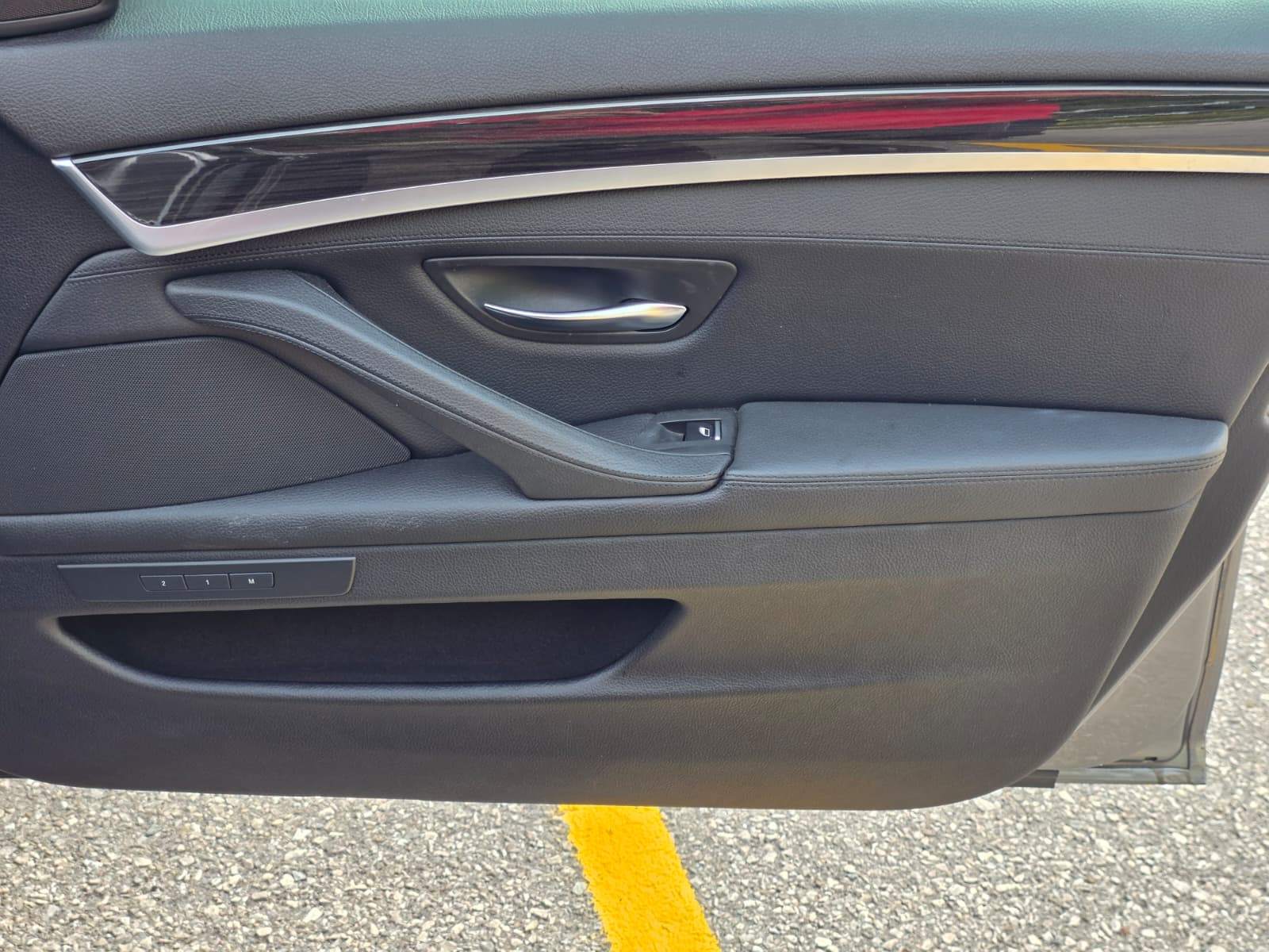 /akmautomotiveltd/2013-BMW-5-Series-09743086010205637.jpg