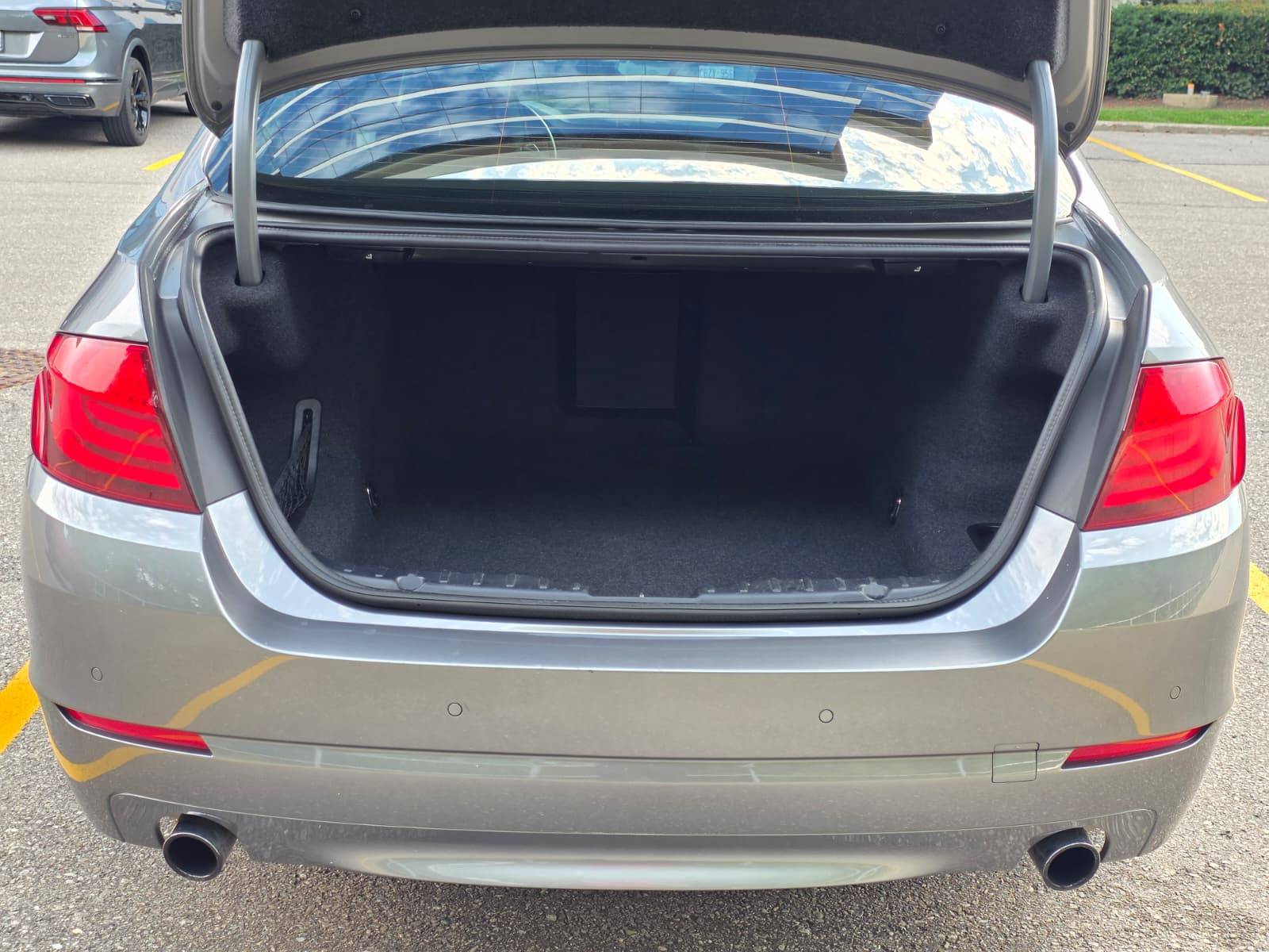 /akmautomotiveltd/2013-BMW-5-Series-19642446799495739.jpg