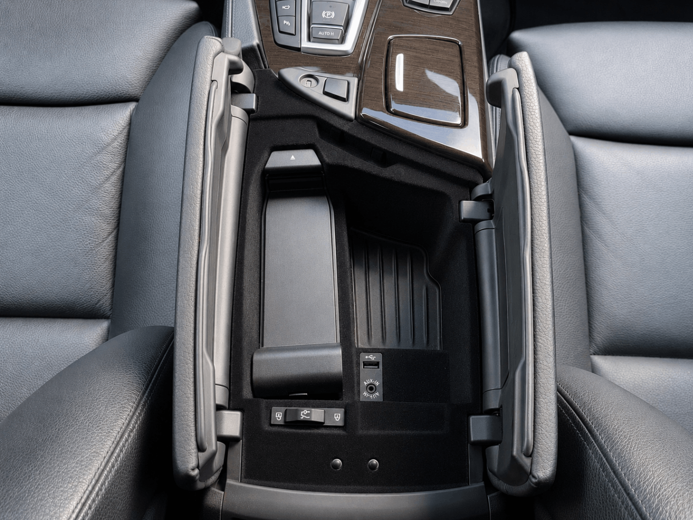 /akmautomotiveltd/2013-BMW-5-Series-3223036455286217.jpg