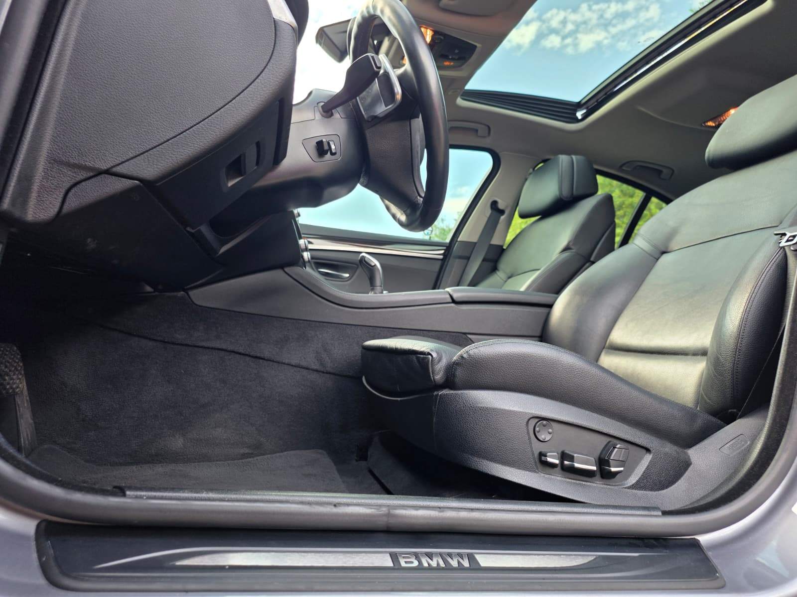 /akmautomotiveltd/2013-BMW-5-Series-4742851929531118.jpg