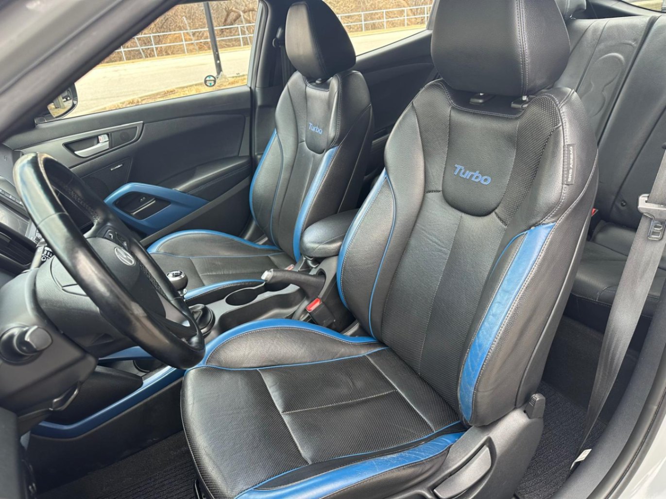 /akmautomotiveltd/2014-Hyundai-Veloster-4434992558009785.jpg