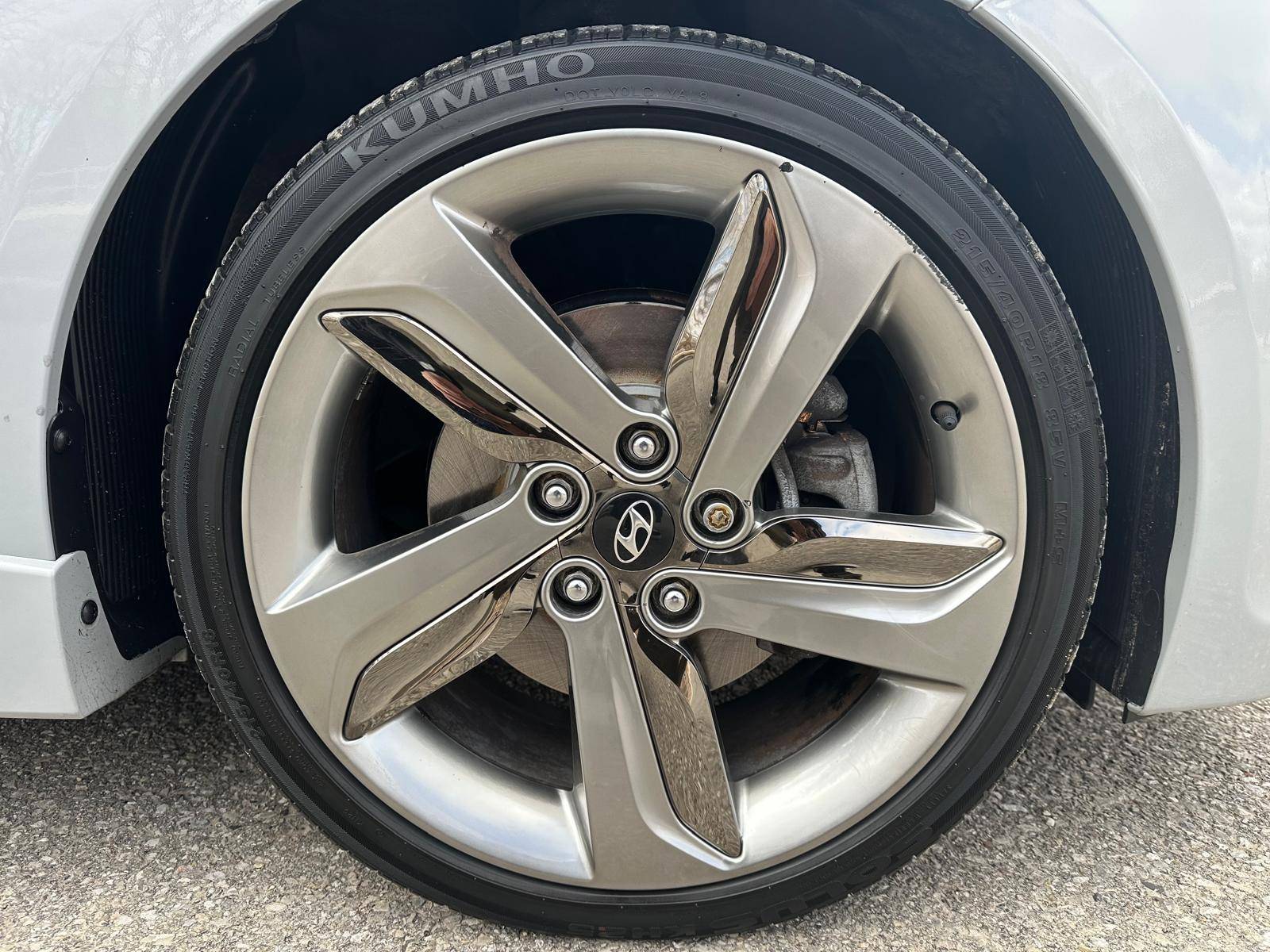 /akmautomotiveltd/2014-Hyundai-Veloster-571671212583827.jpg