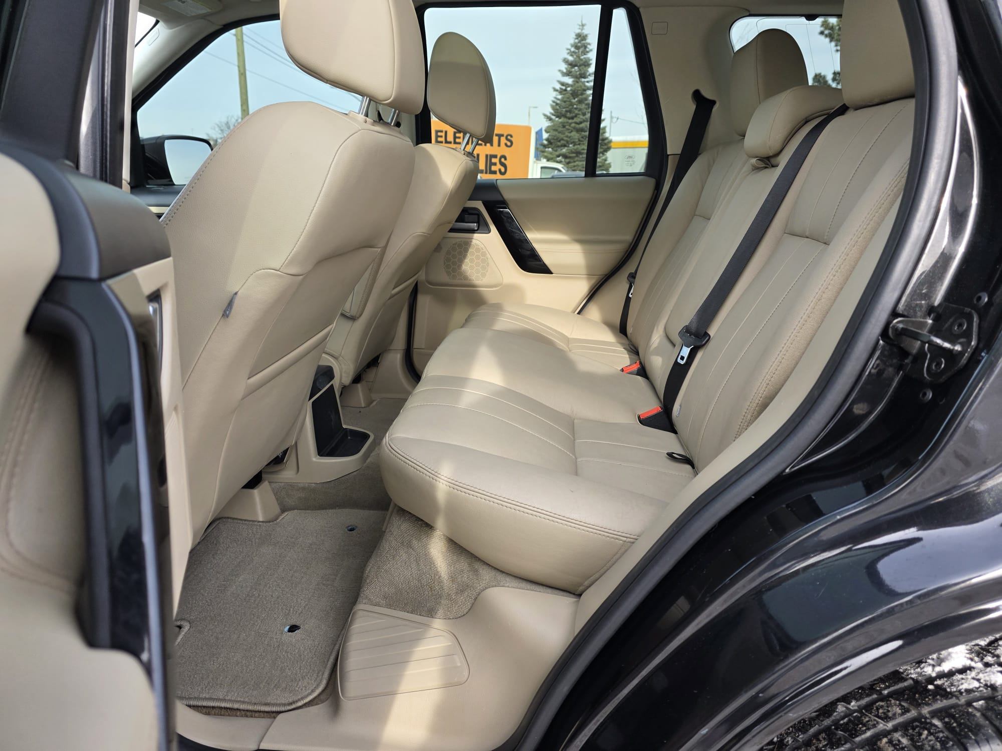/akmautomotiveltd/2014-LandRover-LR2-23344520951643766.jpg