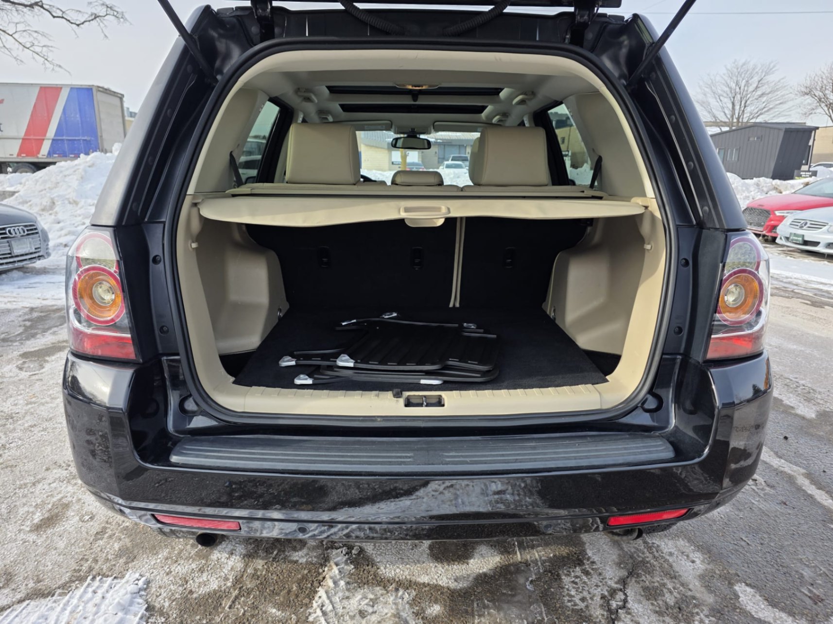 /akmautomotiveltd/2014-LandRover-LR2-5347217326525453.jpg