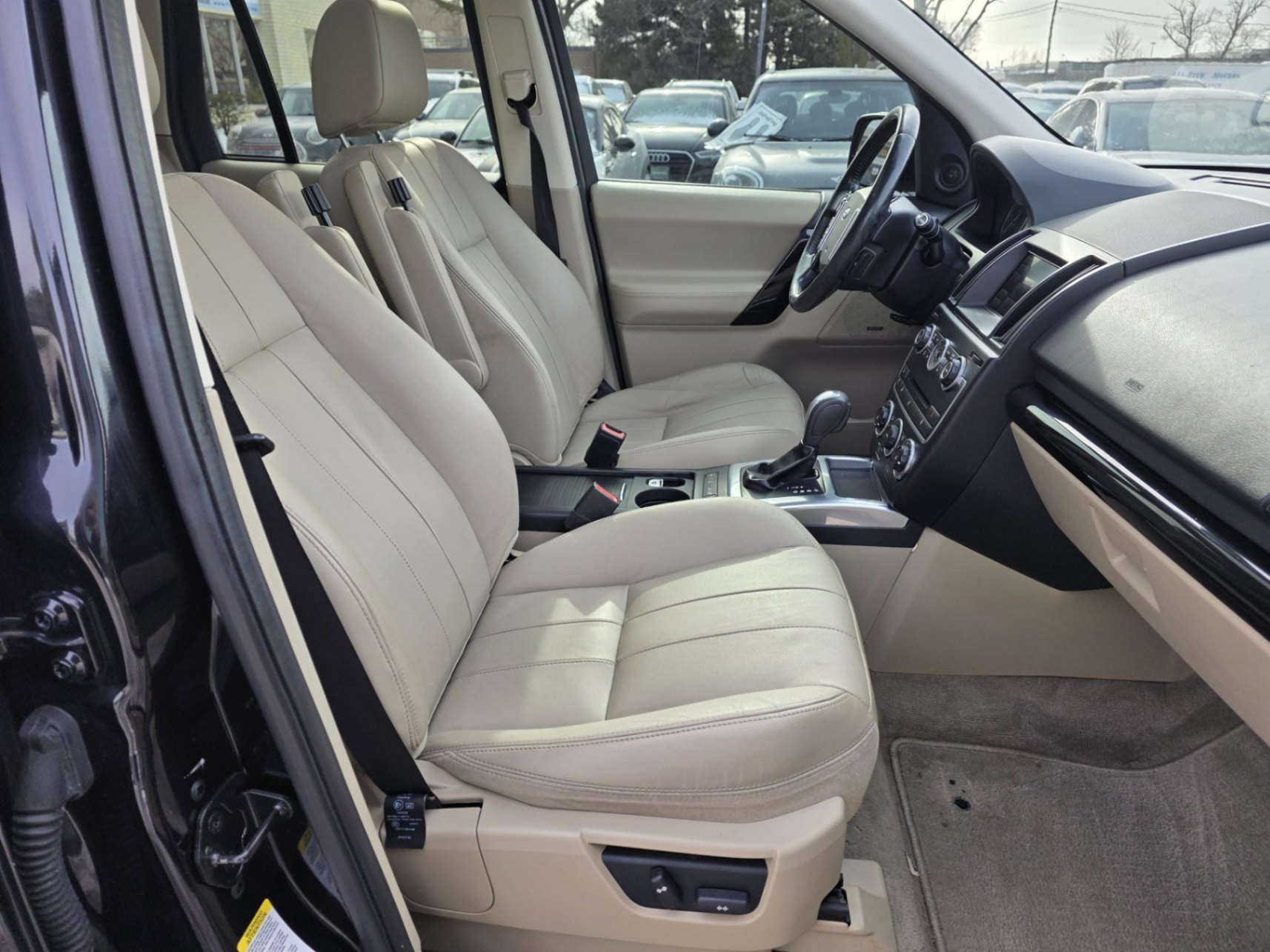 /akmautomotiveltd/2014-LandRover-LR2-8146407193162317.jpg