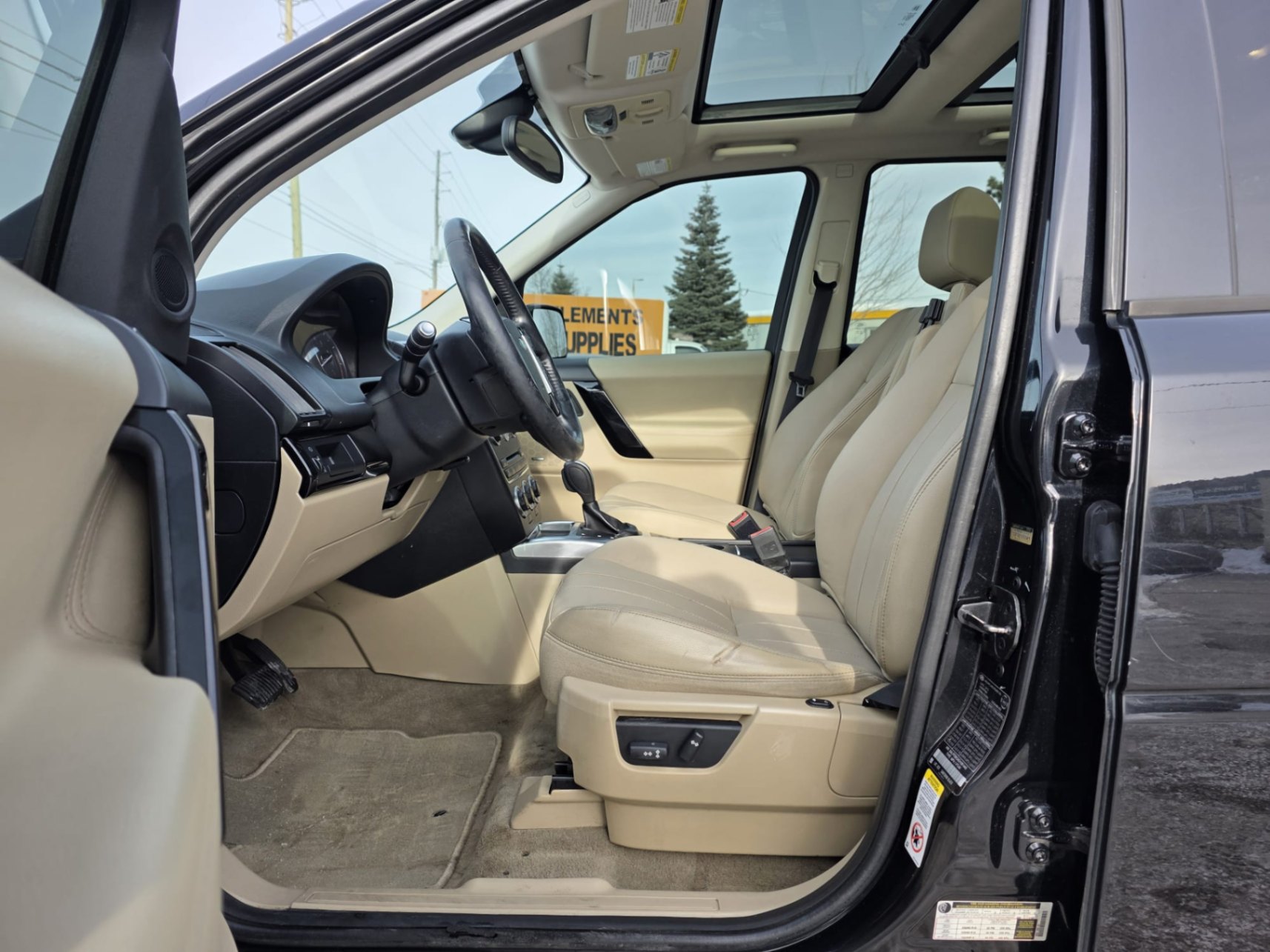 /akmautomotiveltd/2014-LandRover-LR2-8613735001002505.jpg