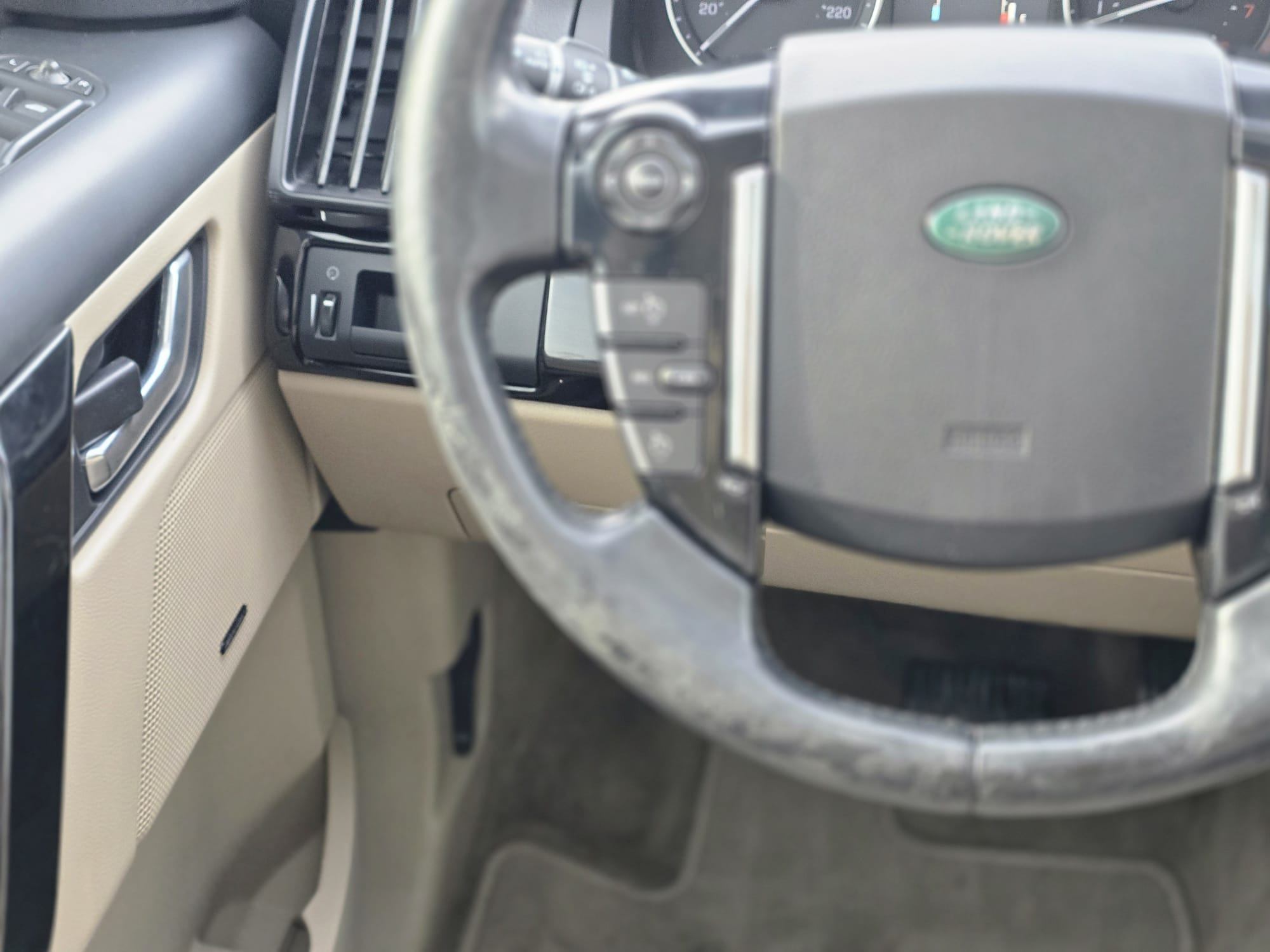 /akmautomotiveltd/2014-LandRover-LR2-9862420761175787.jpg