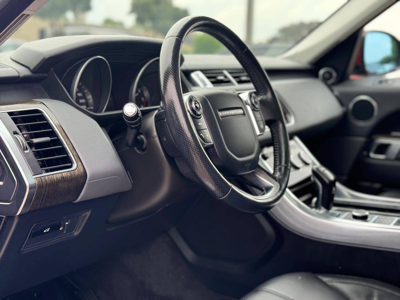 /akmautomotiveltd/2014-LandRover-RangeRover-6915706533450681.jpg