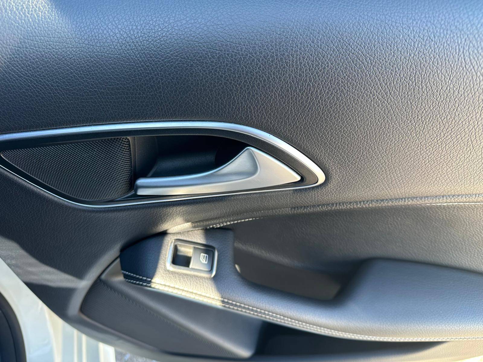 /akmautomotiveltd/2014-Mercedes-Benz-CLA-Class-20031977157349745.jpg