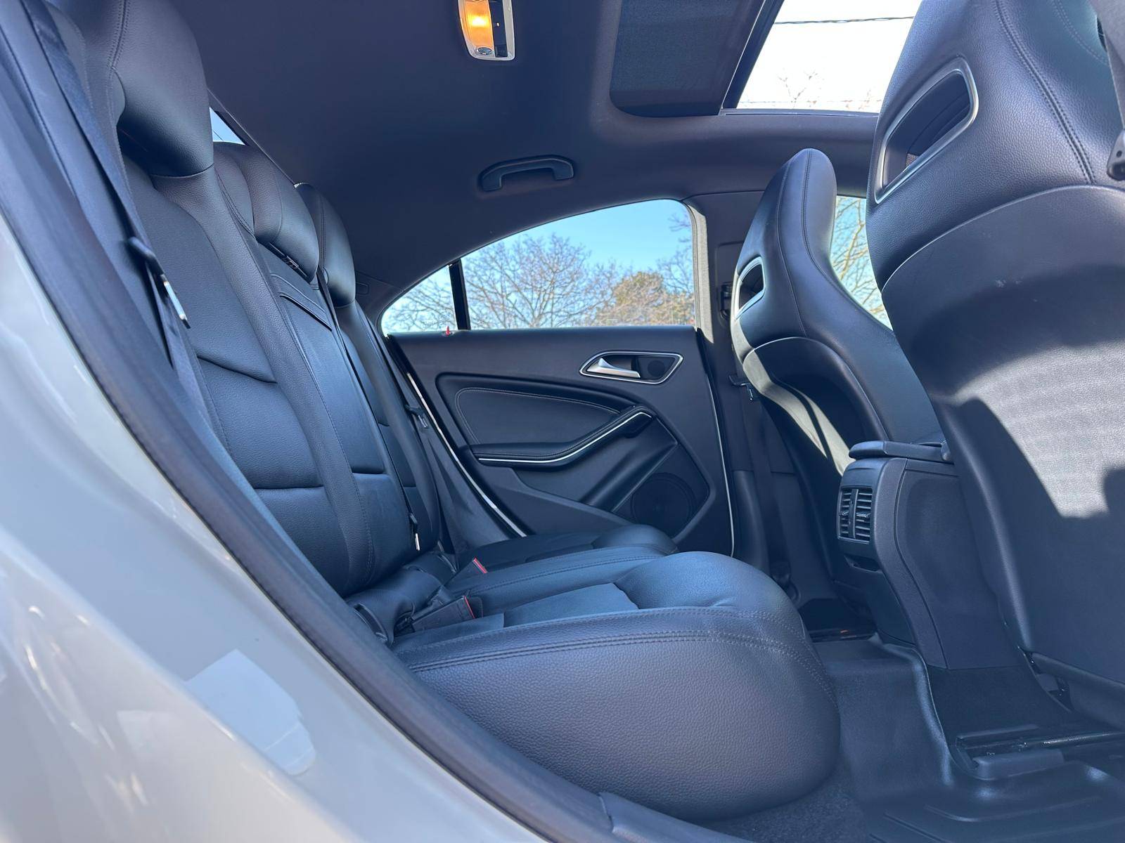 /akmautomotiveltd/2014-Mercedes-Benz-CLA-Class-5833609058056894.jpg