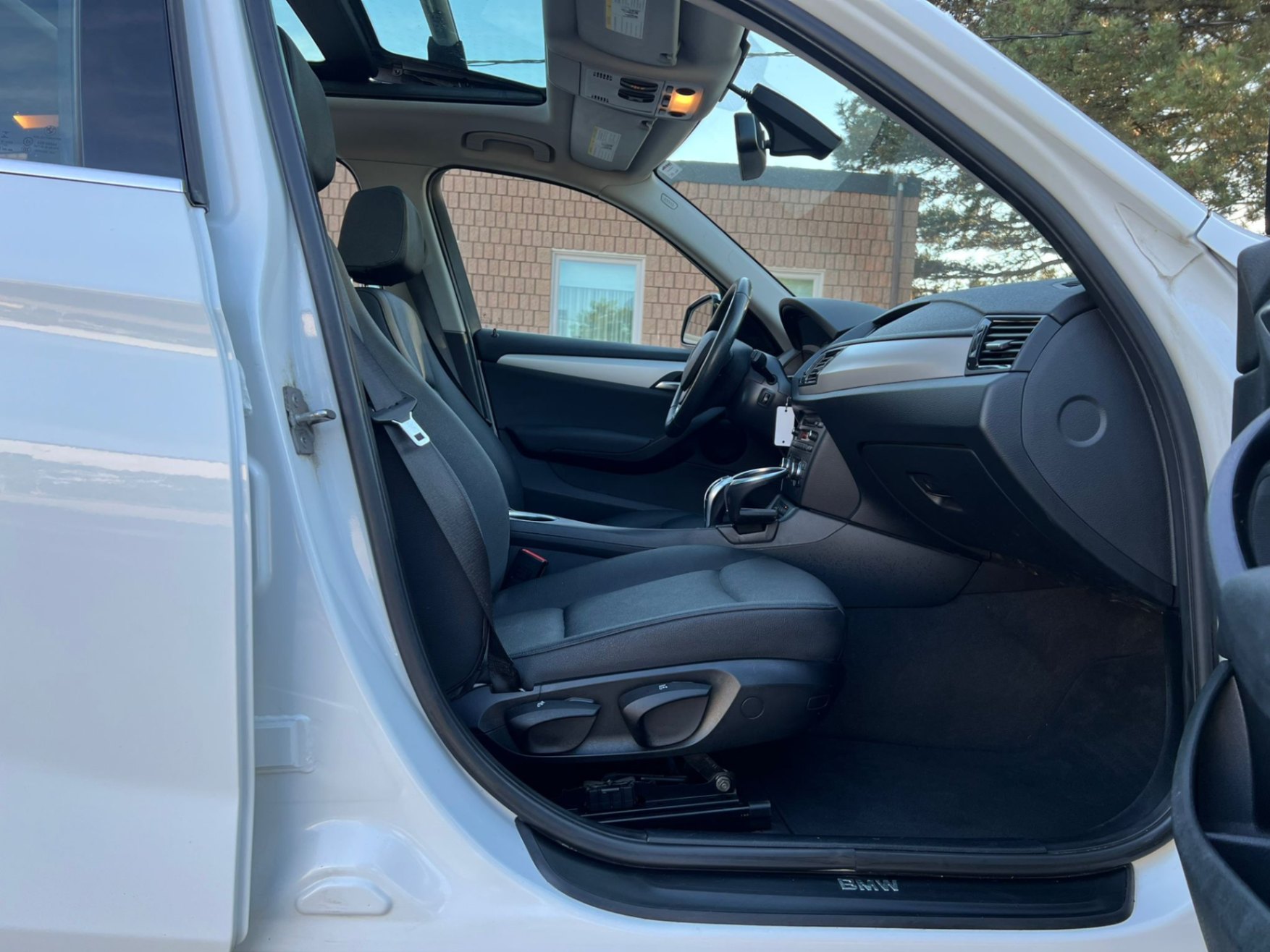 /akmautomotiveltd/2015-BMW-X1-1268098462275522.jpg