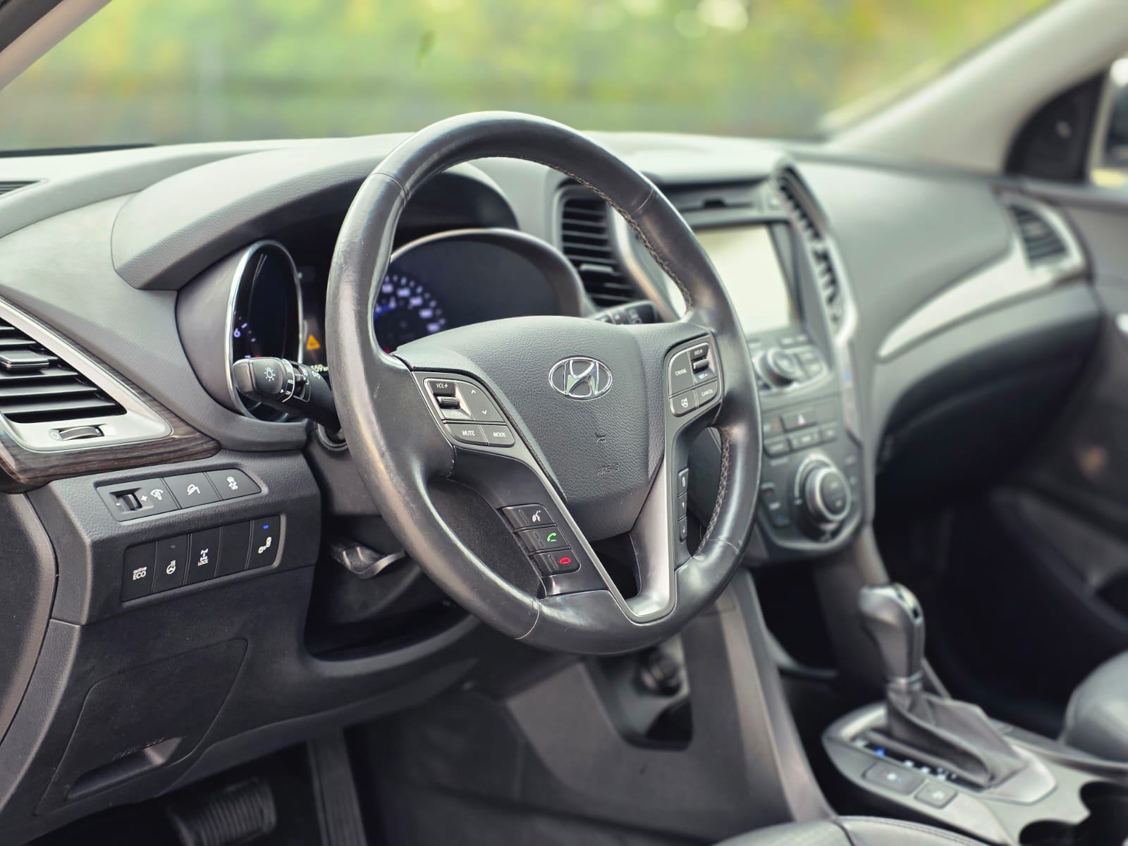 /akmautomotiveltd/2015-Hyundai-SantaFe-36299107883724924.jpg