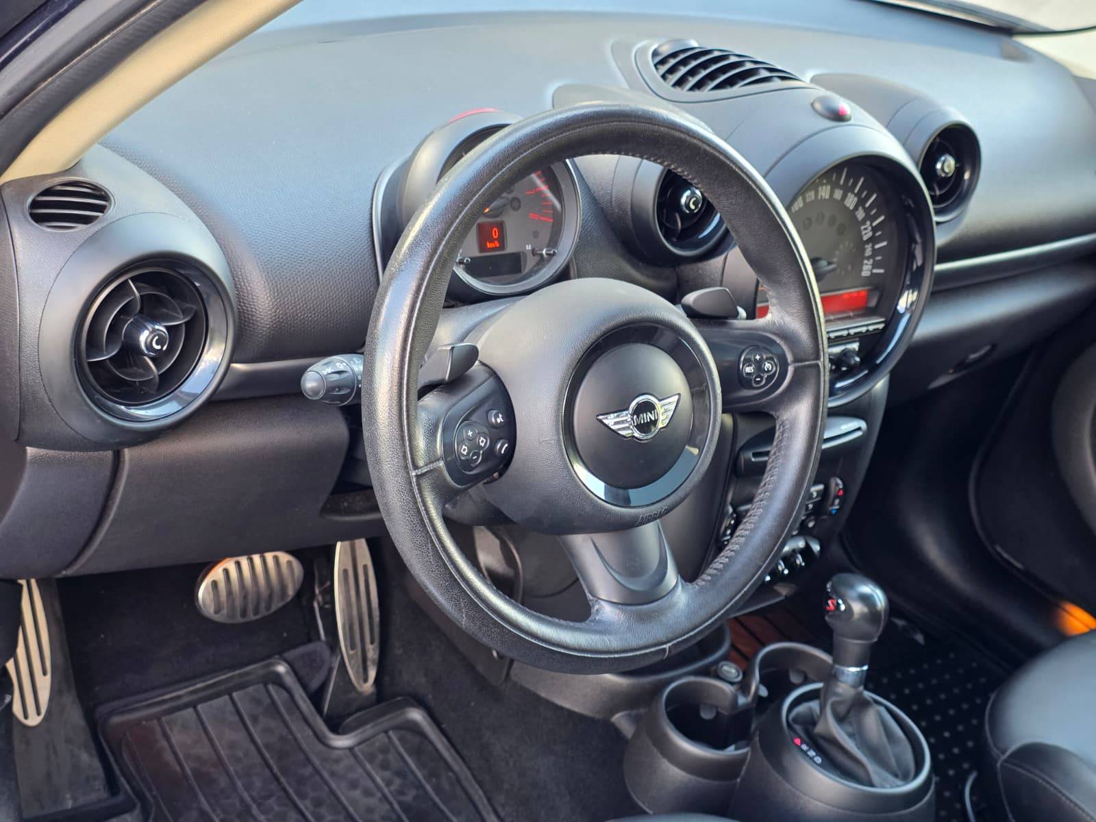 /akmautomotiveltd/2015-MINI-CooperCountryman-07583220742405672.jpg