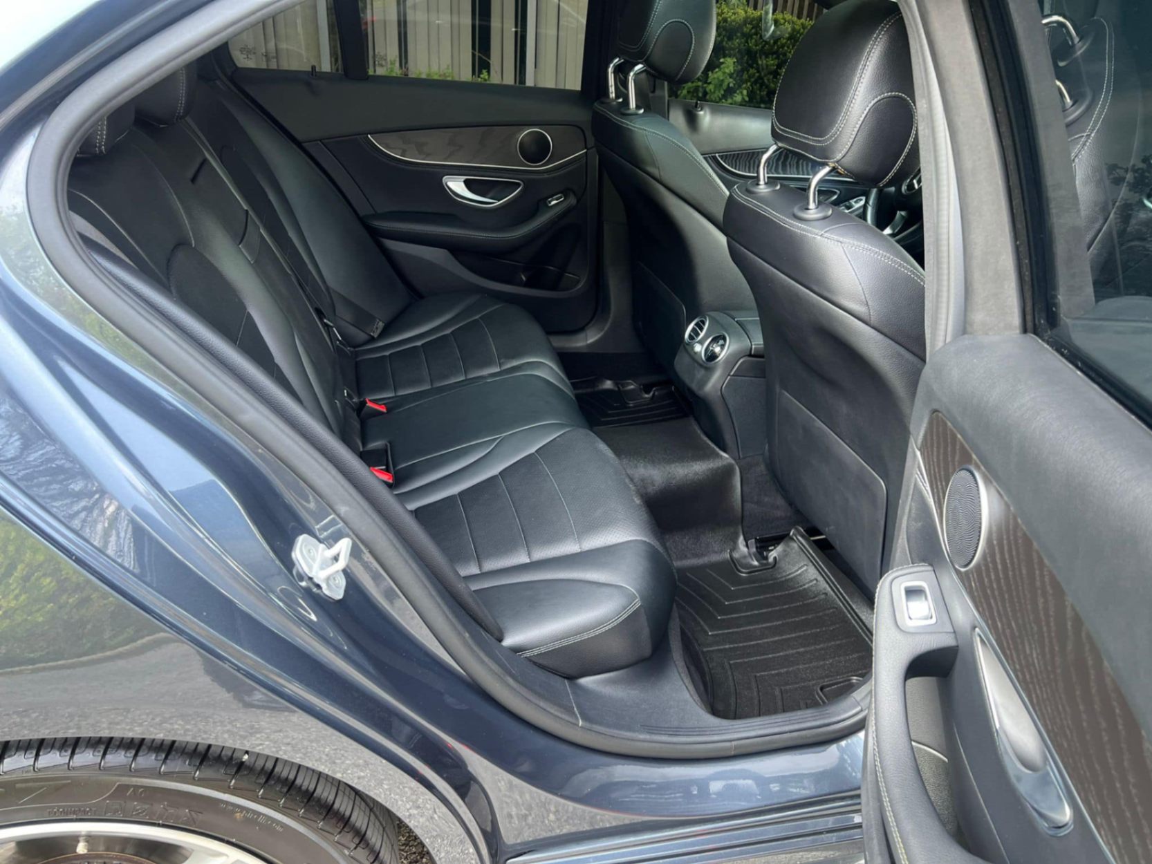 /akmautomotiveltd/2015-Mercedes-Benz-C-Class-8328201506230286.jpg