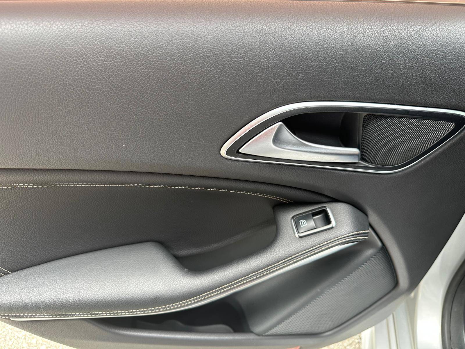 /akmautomotiveltd/2015-Mercedes-Benz-CLA-Class-15287309890057466.jpg