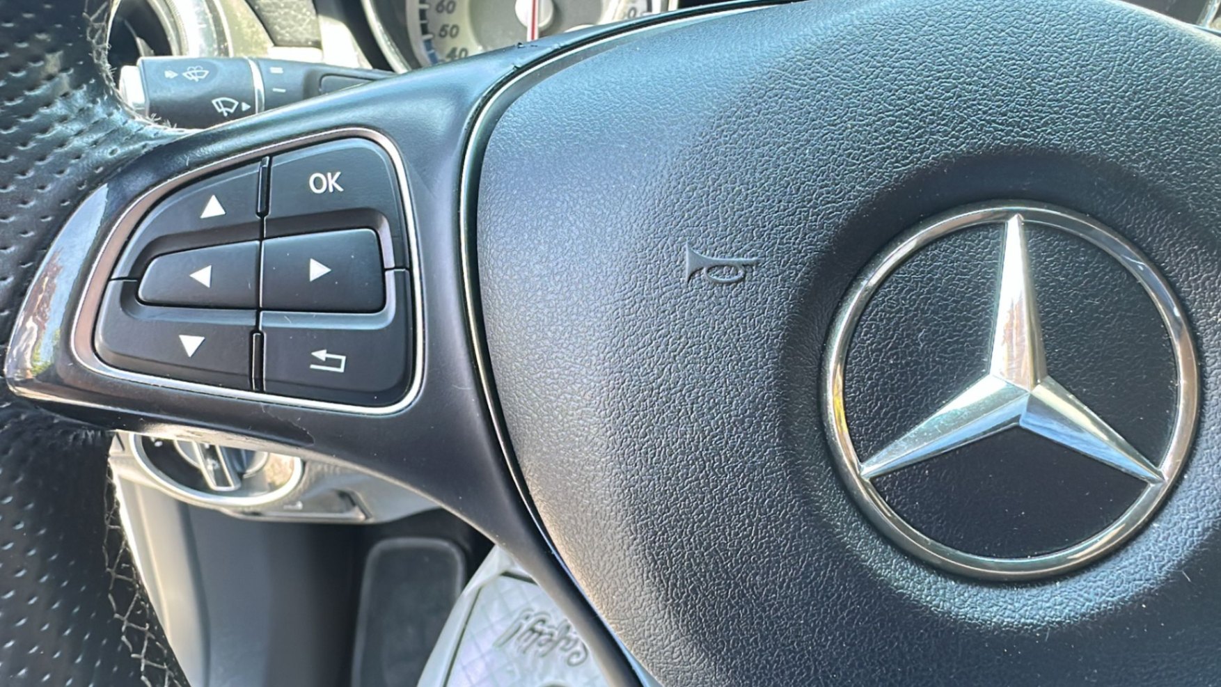 /akmautomotiveltd/2015-MercedesBenz-CLAClass-45927632523172246.jpg
