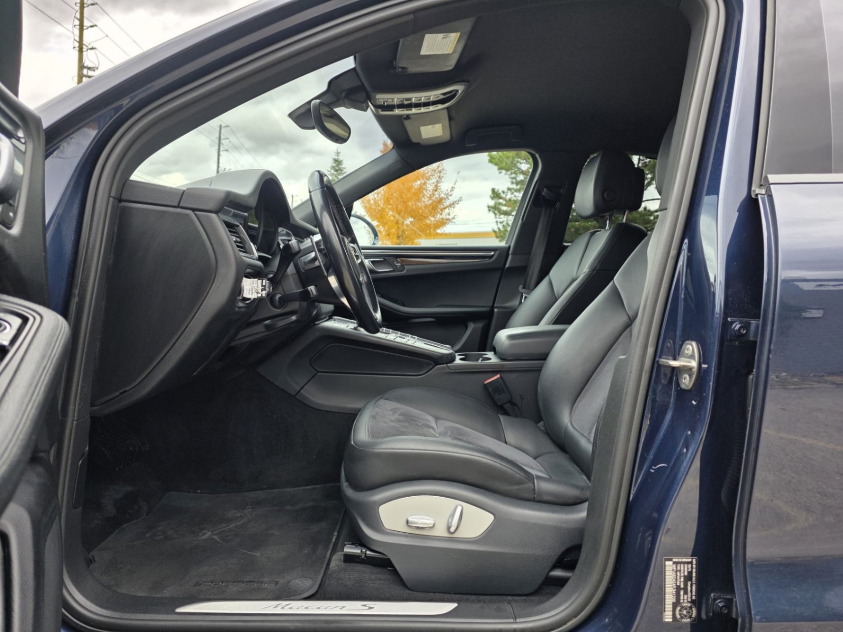 /akmautomotiveltd/2015-Porsche-Macan-1874337106813484.jpg