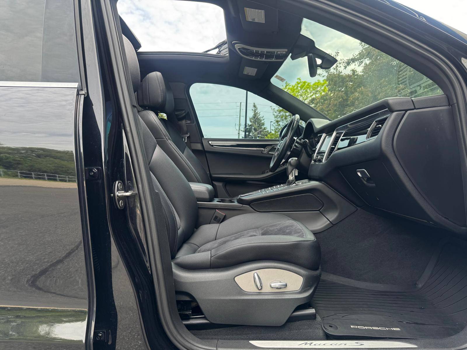 /akmautomotiveltd/2015-Porsche-Macan-2800805714696464.jpg