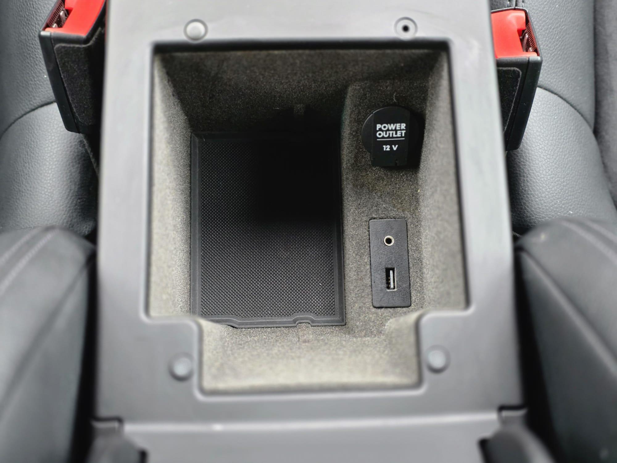 /akmautomotiveltd/2015-Porsche-Macan-42486324892979876.jpg