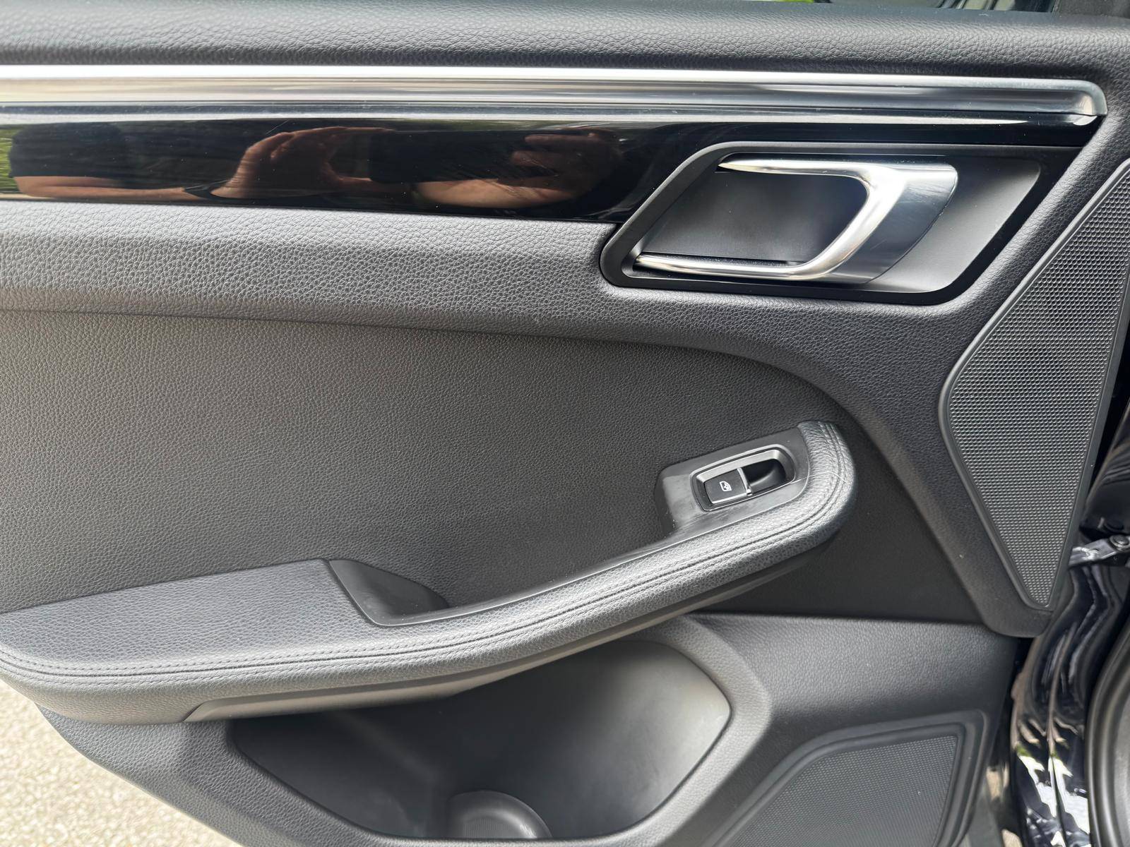 /akmautomotiveltd/2015-Porsche-Macan-4898824049063202.jpg