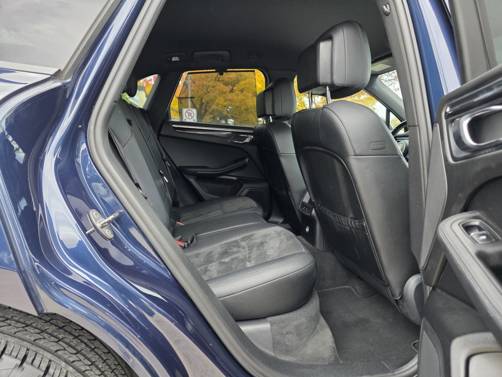 /akmautomotiveltd/2015-Porsche-Macan-5463979256422862.jpg