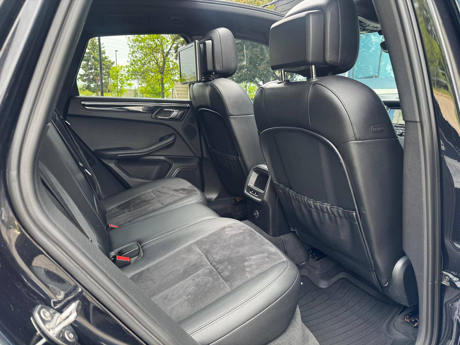 /akmautomotiveltd/2015-Porsche-Macan-5498861803814592.jpg
