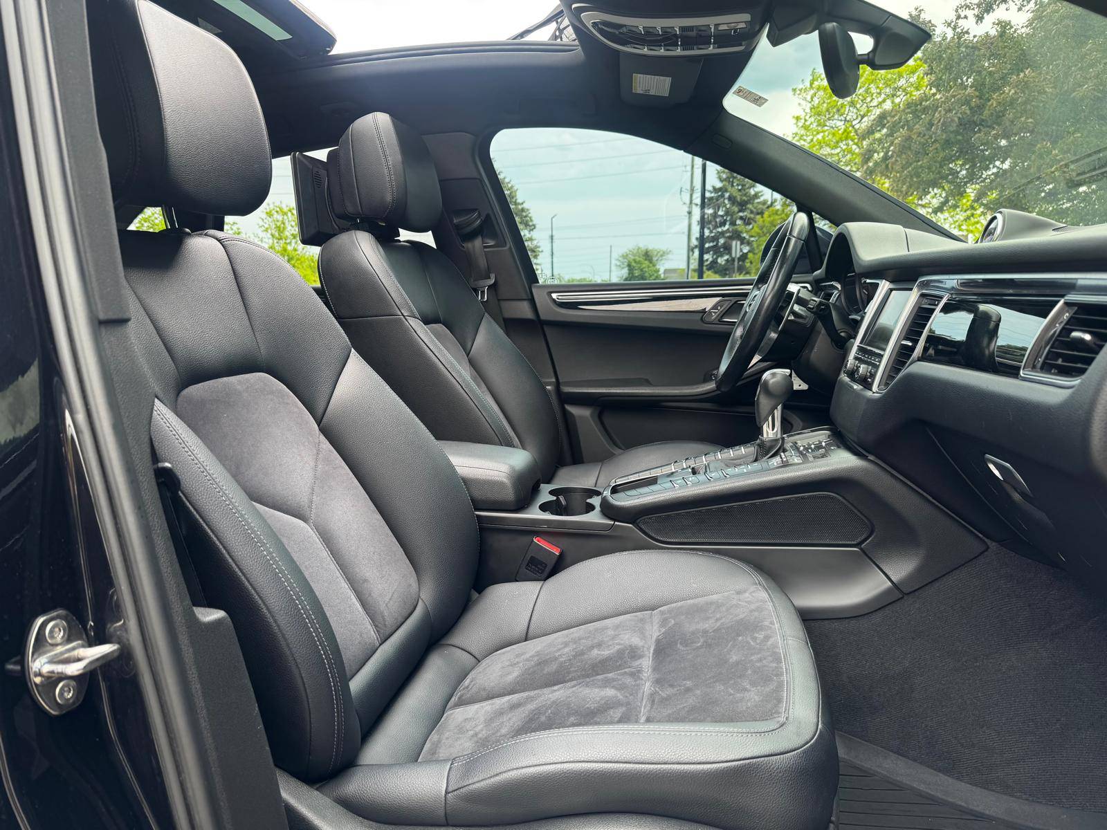 /akmautomotiveltd/2015-Porsche-Macan-5915788435050211.jpg