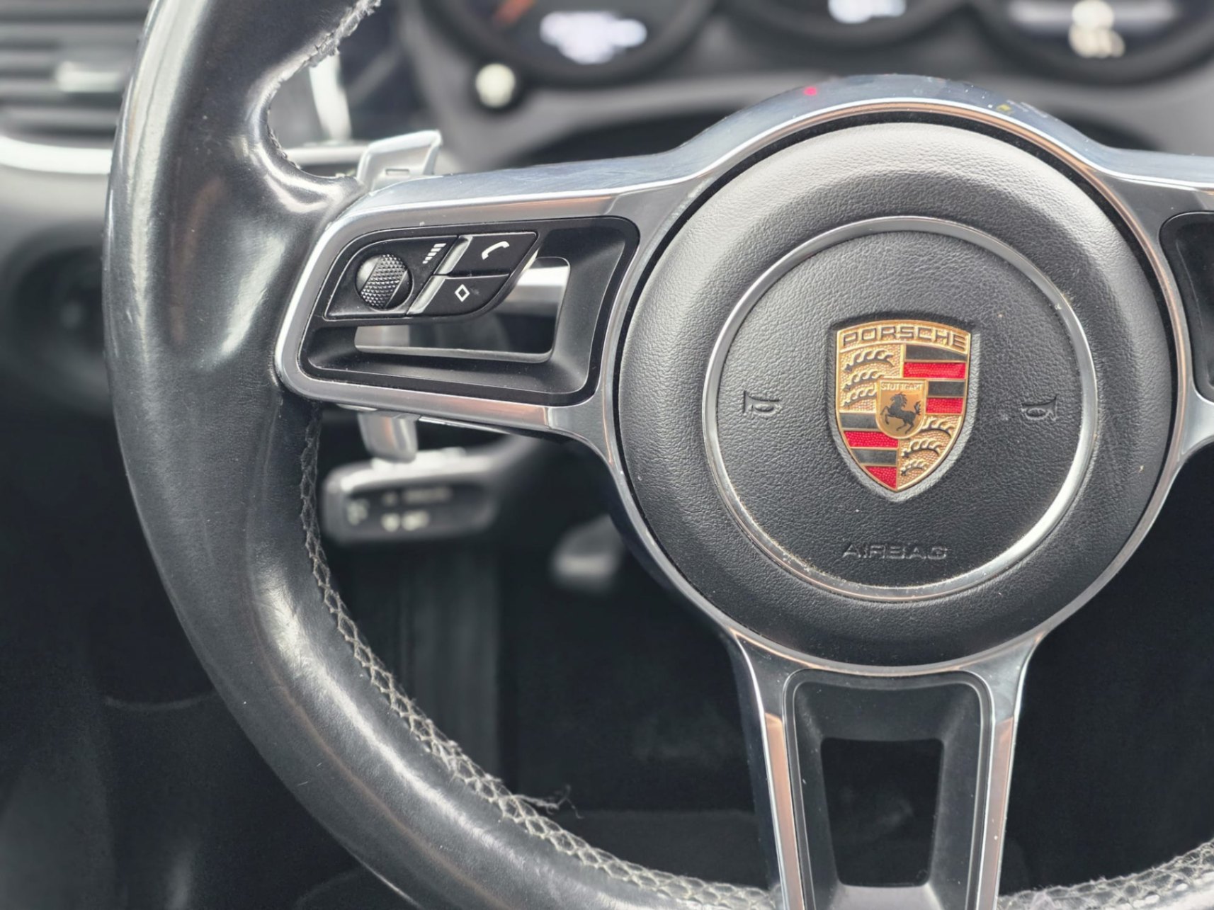 /akmautomotiveltd/2015-Porsche-Macan-8287374657834252.jpg