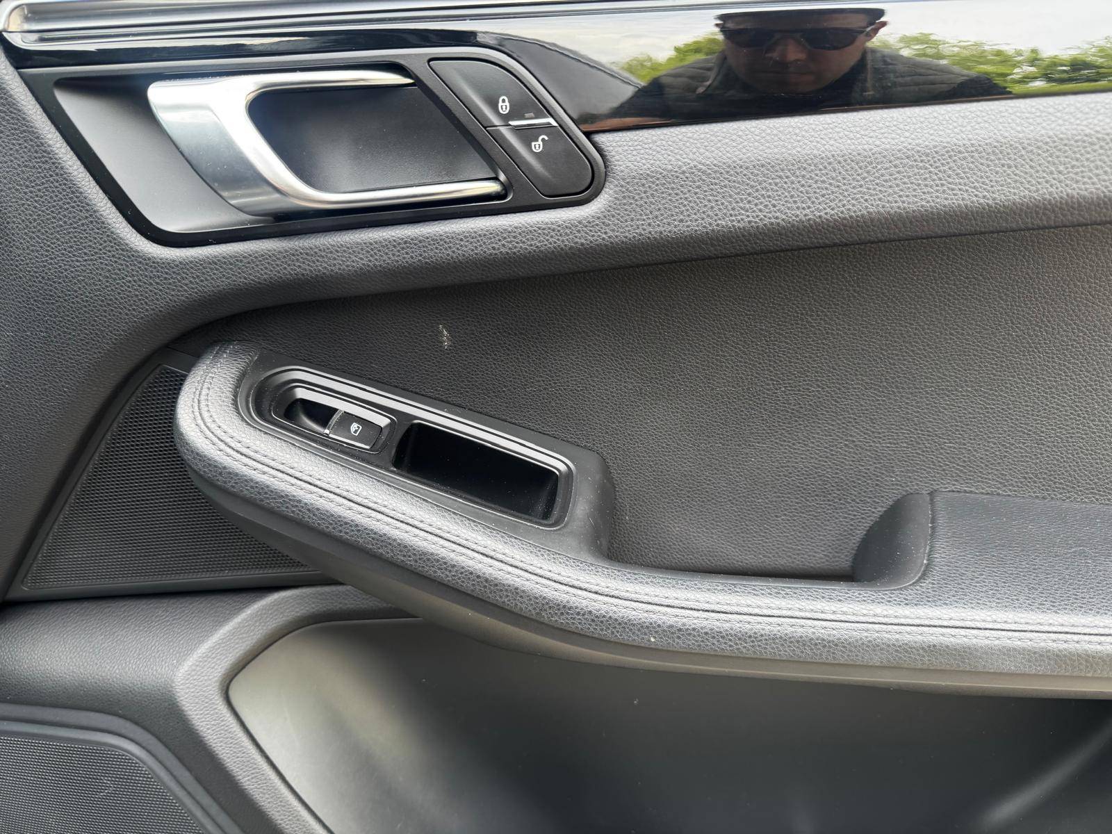 /akmautomotiveltd/2015-Porsche-Macan-8288062650471615.jpg