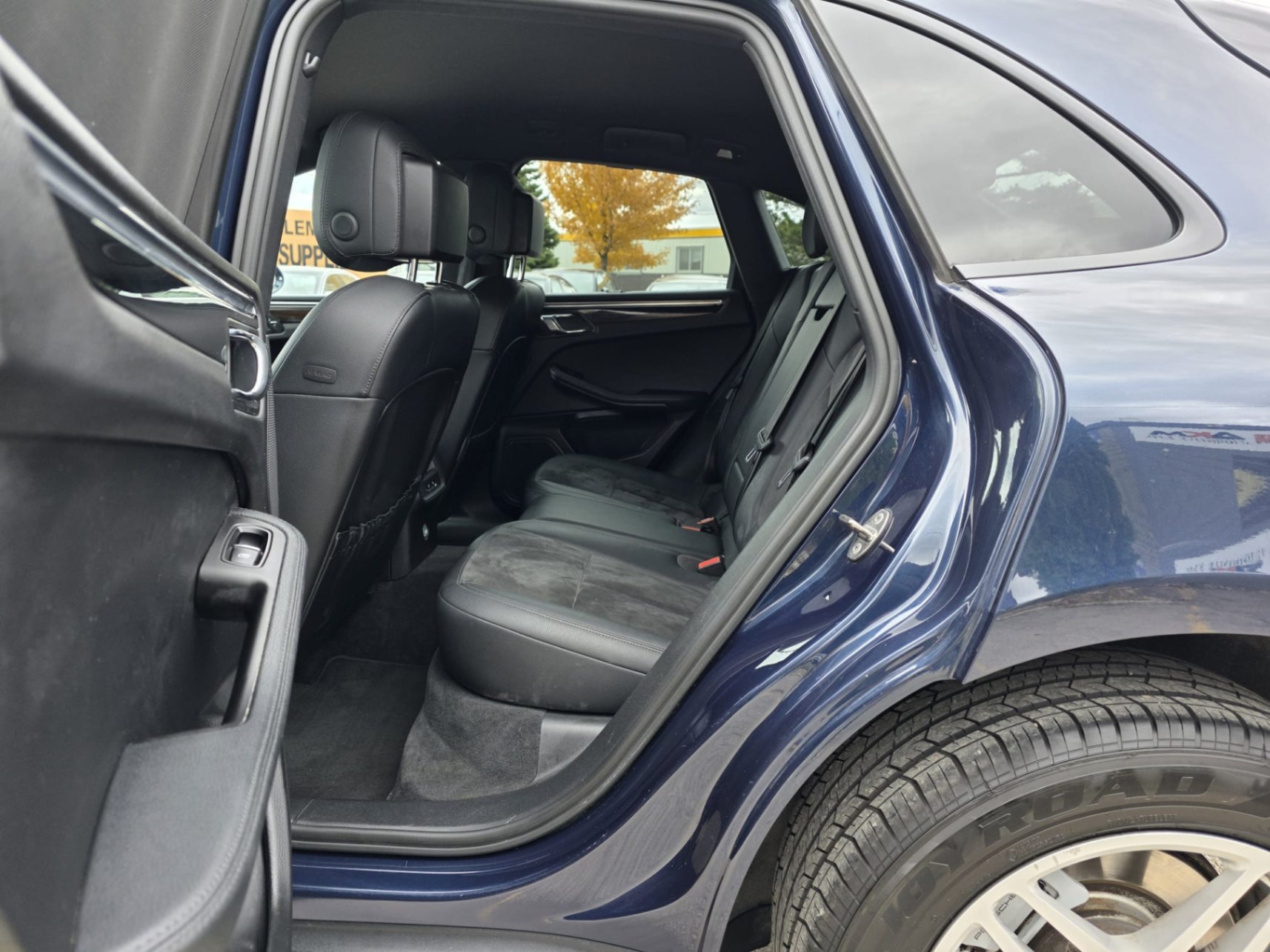 /akmautomotiveltd/2015-Porsche-Macan-9154834459286034.jpg