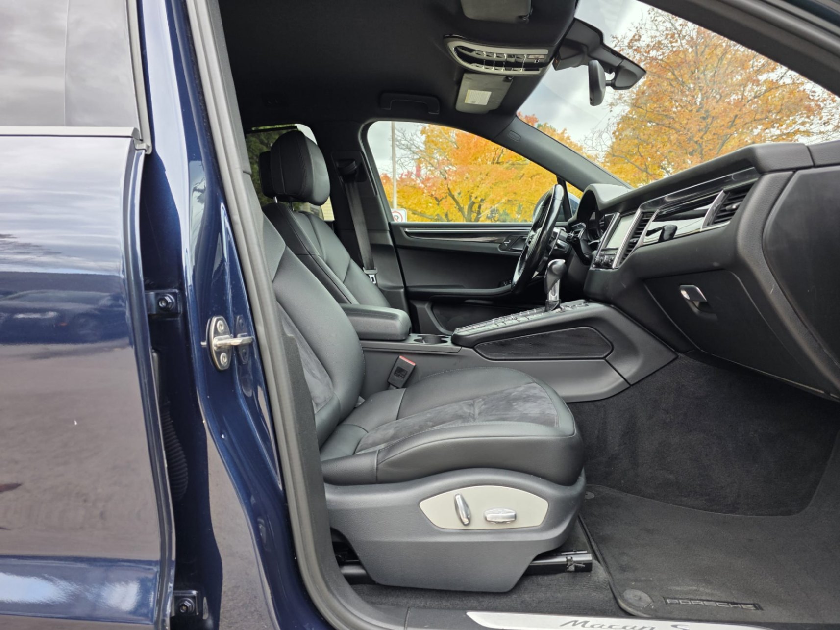 /akmautomotiveltd/2015-Porsche-Macan-9443627591903228.jpg