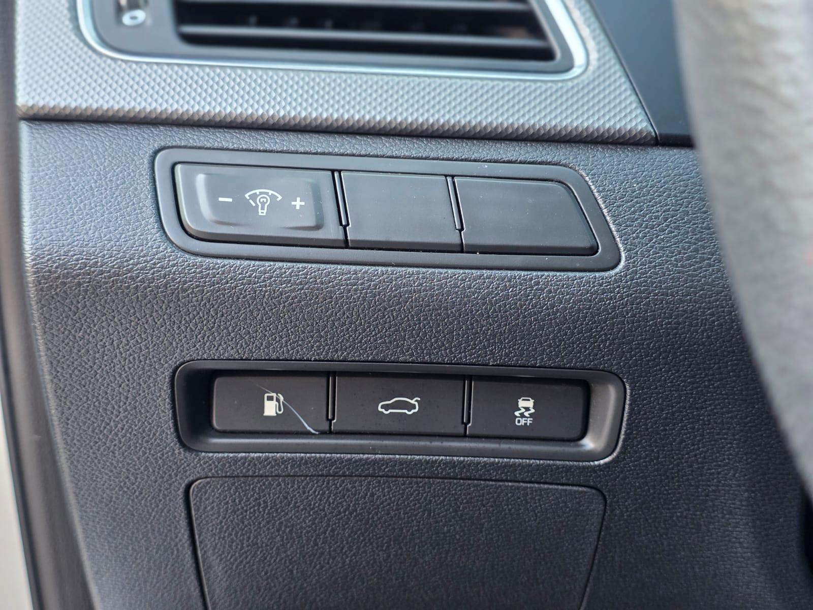 /akmautomotiveltd/2016-Hyundai-Sonata-00409561943033121.jpg