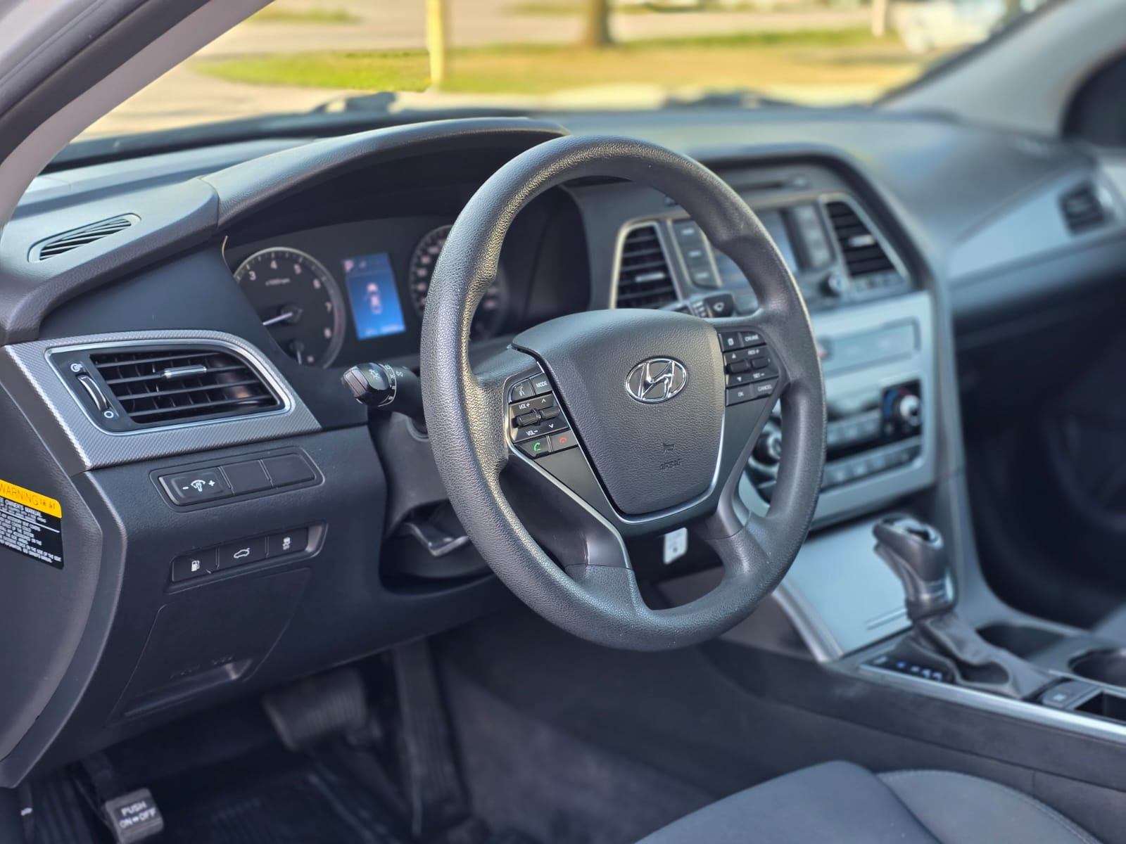 /akmautomotiveltd/2016-Hyundai-Sonata-24977652836309305.jpg