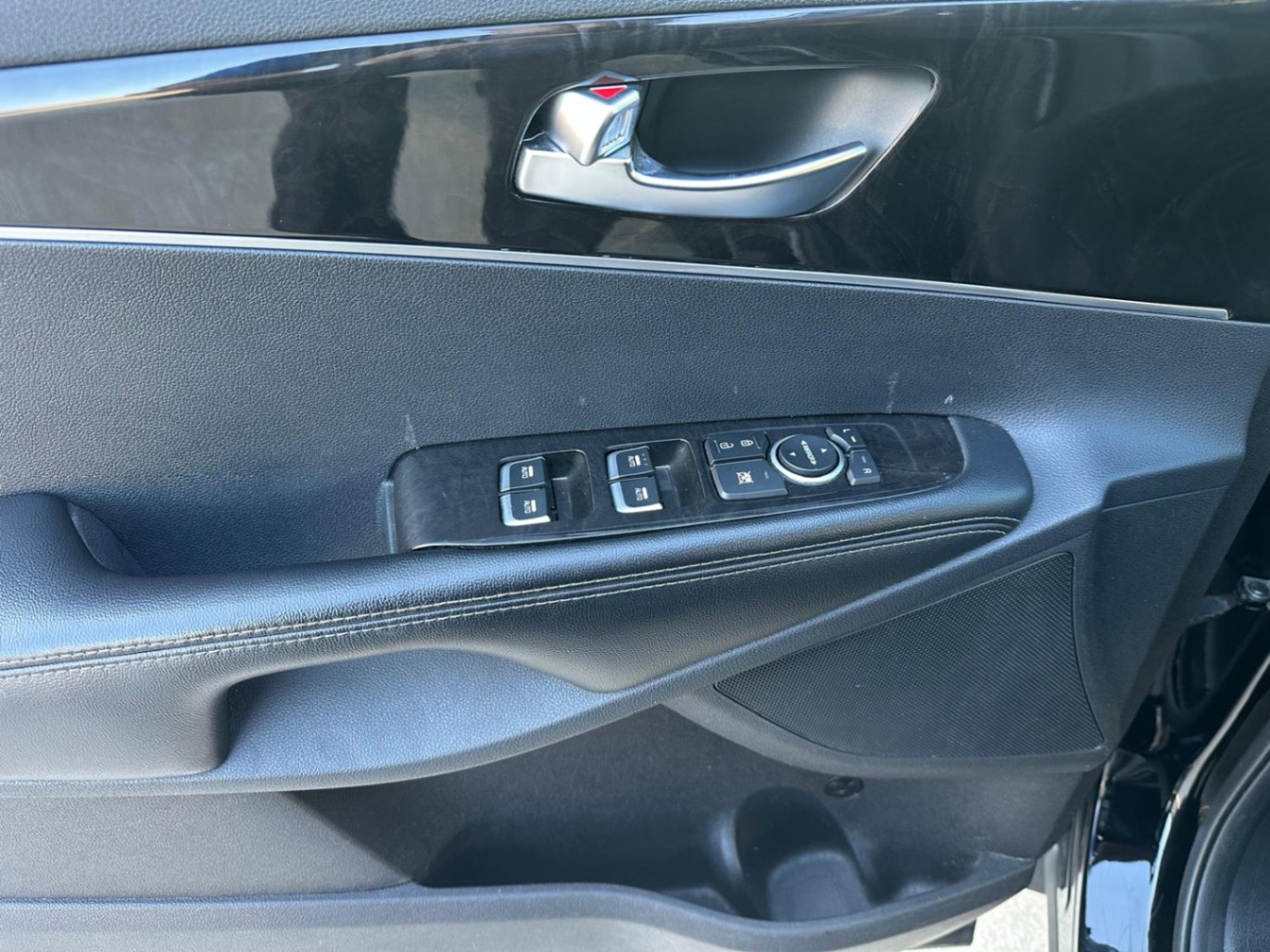 /akmautomotiveltd/2016-Kia-Sorento-2317507691156111.jpg